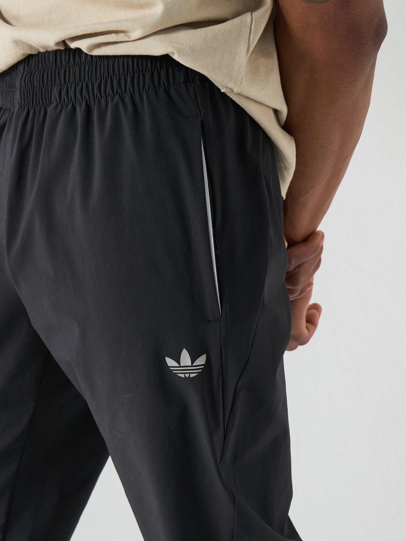 Image 4 of 5 of adidas Originals Mens Tech Essentials Pant - Black
