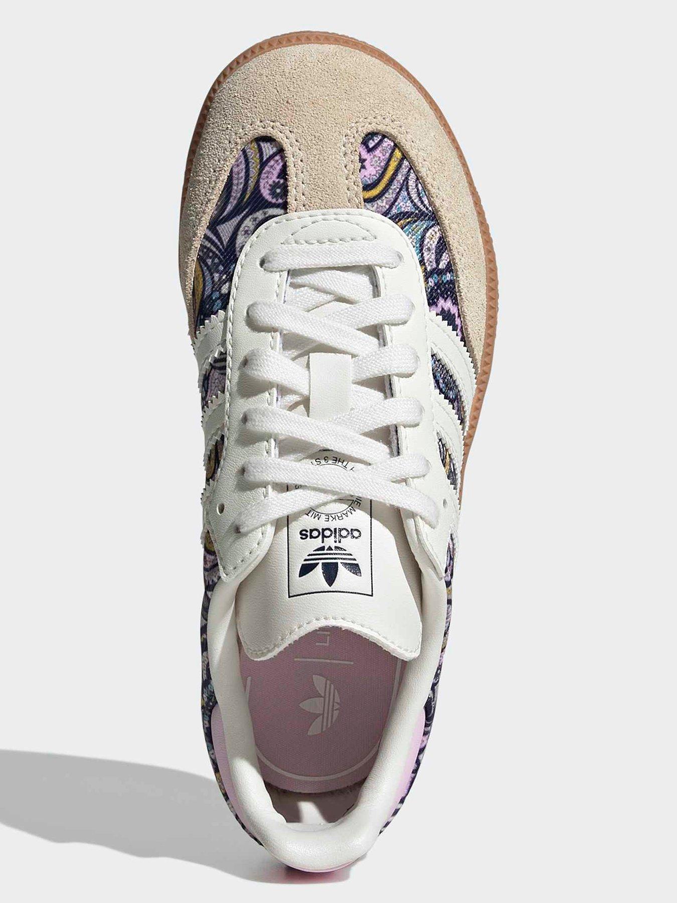 Image 4 of 7 of adidas Originals Liberty Samba OG Trainers - White