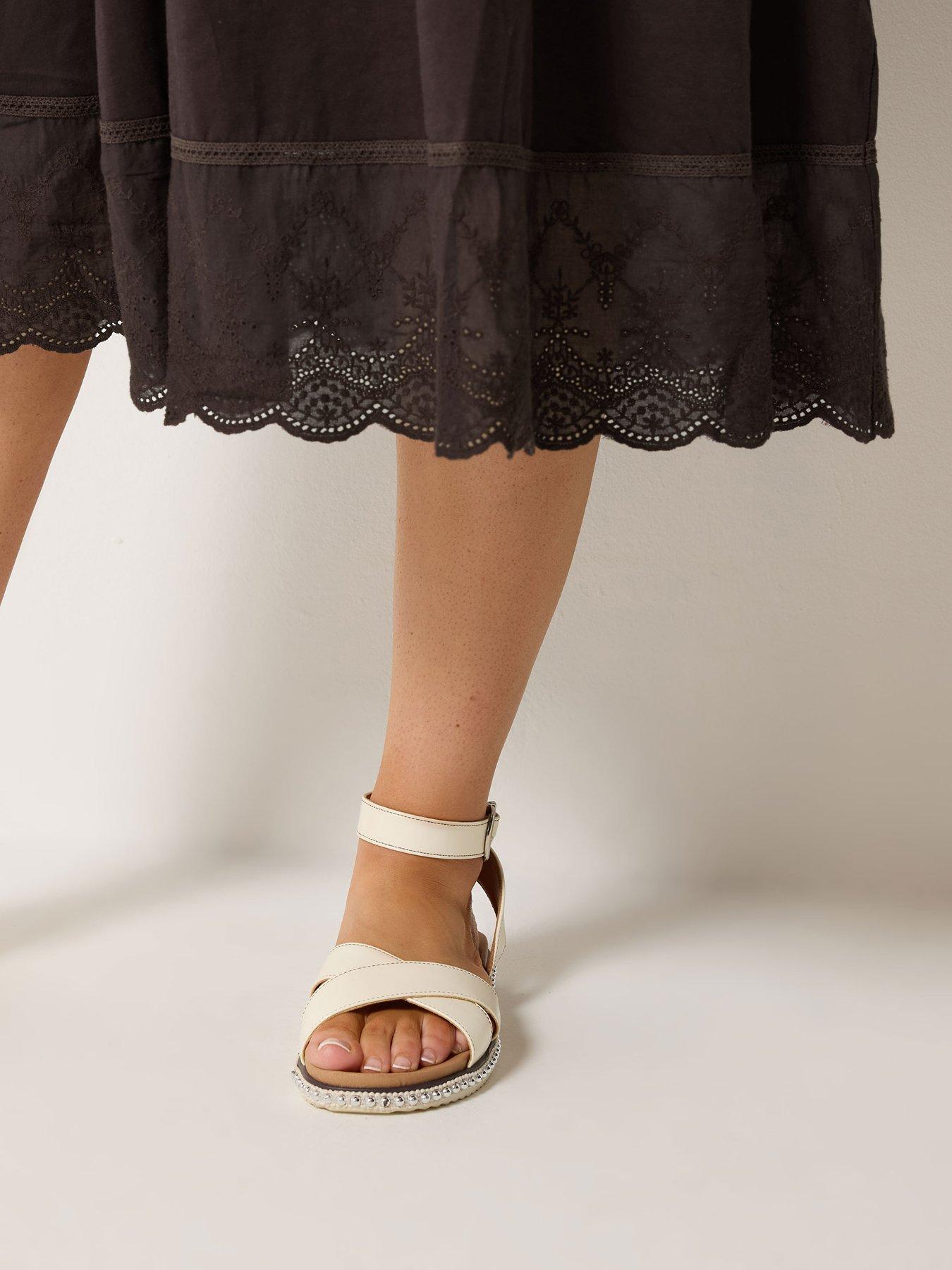 Image 4 of 4 of Yours Curve Double Tiered Anglaise Dress - Brown