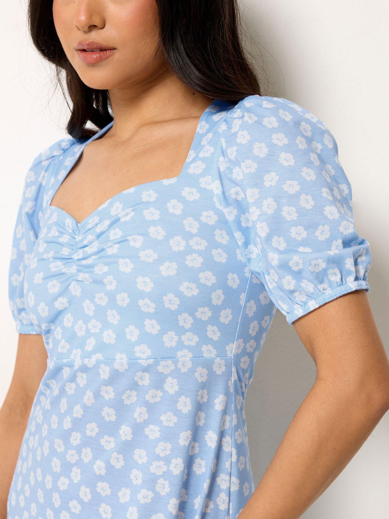 Image 4 of 4 of PixieGirl Petite Daisy Print Bust Midi Dress - Blue