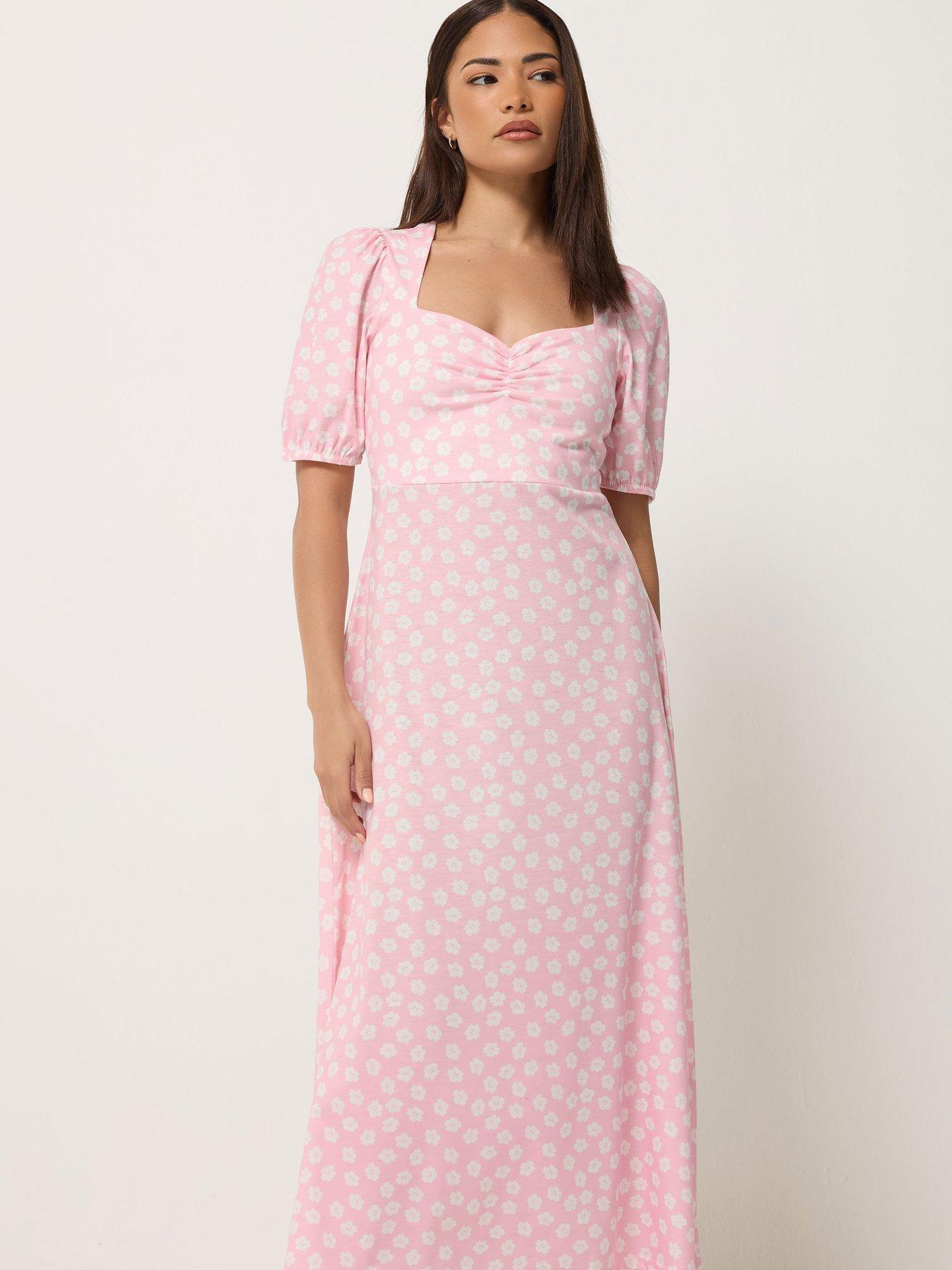 Image 3 of 5 of PixieGirl Petite Daisy Print Bust Midi Dress - Pink