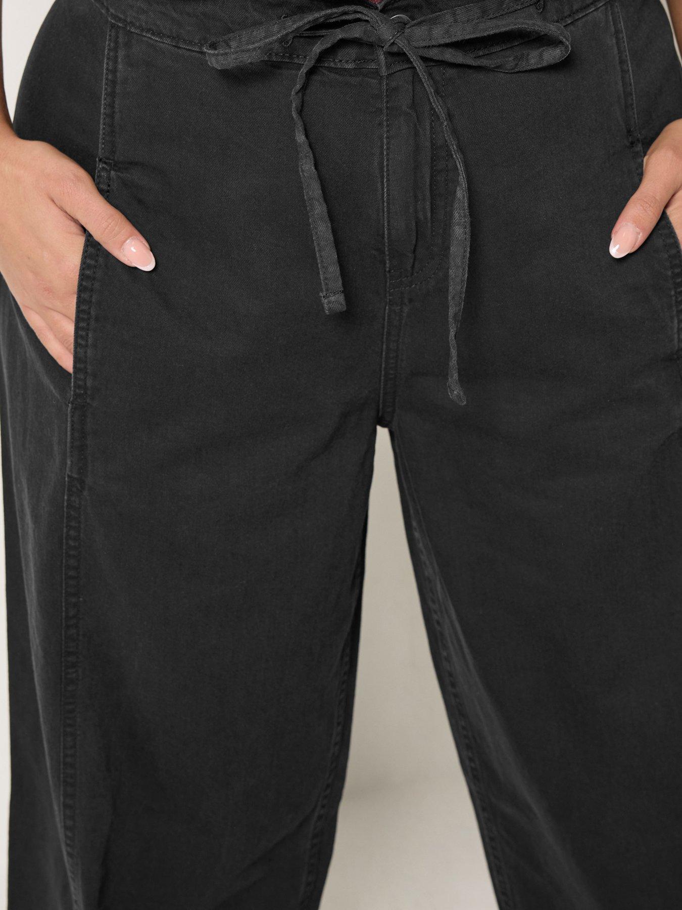 Image 4 of 4 of Yours Curve Barrel Leg Crop Trouser - Black
