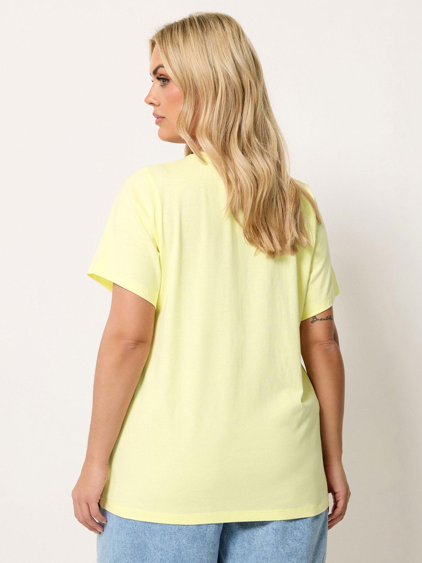 Image 2 of 5 of Yours Curve Applique Daisy Print T-Shirt - Yellow