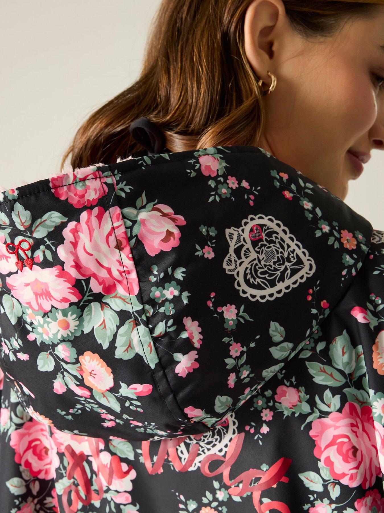 Image 7 of 7 of Regatta Ladies Cath Kidston Changing Robe - Hackney Rose
