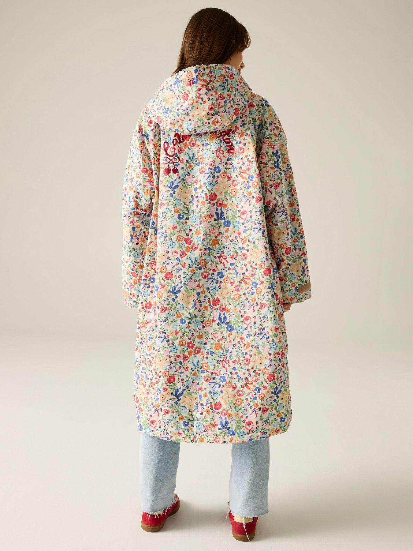  image of regatta-ladies-cath-kidston-changing-robe-harmony-ditsy