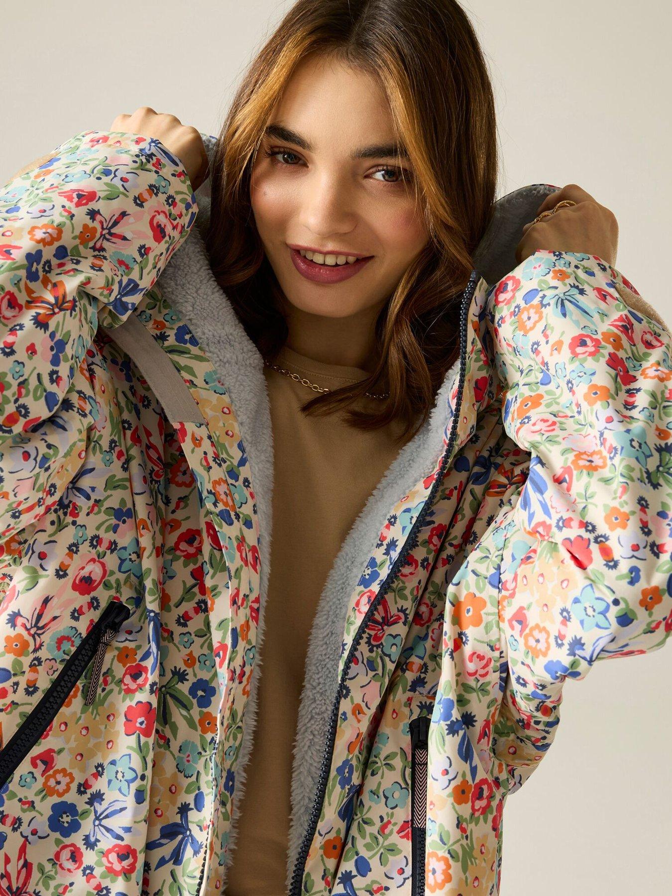  image of regatta-ladies-cath-kidston-changing-robe-harmony-ditsy