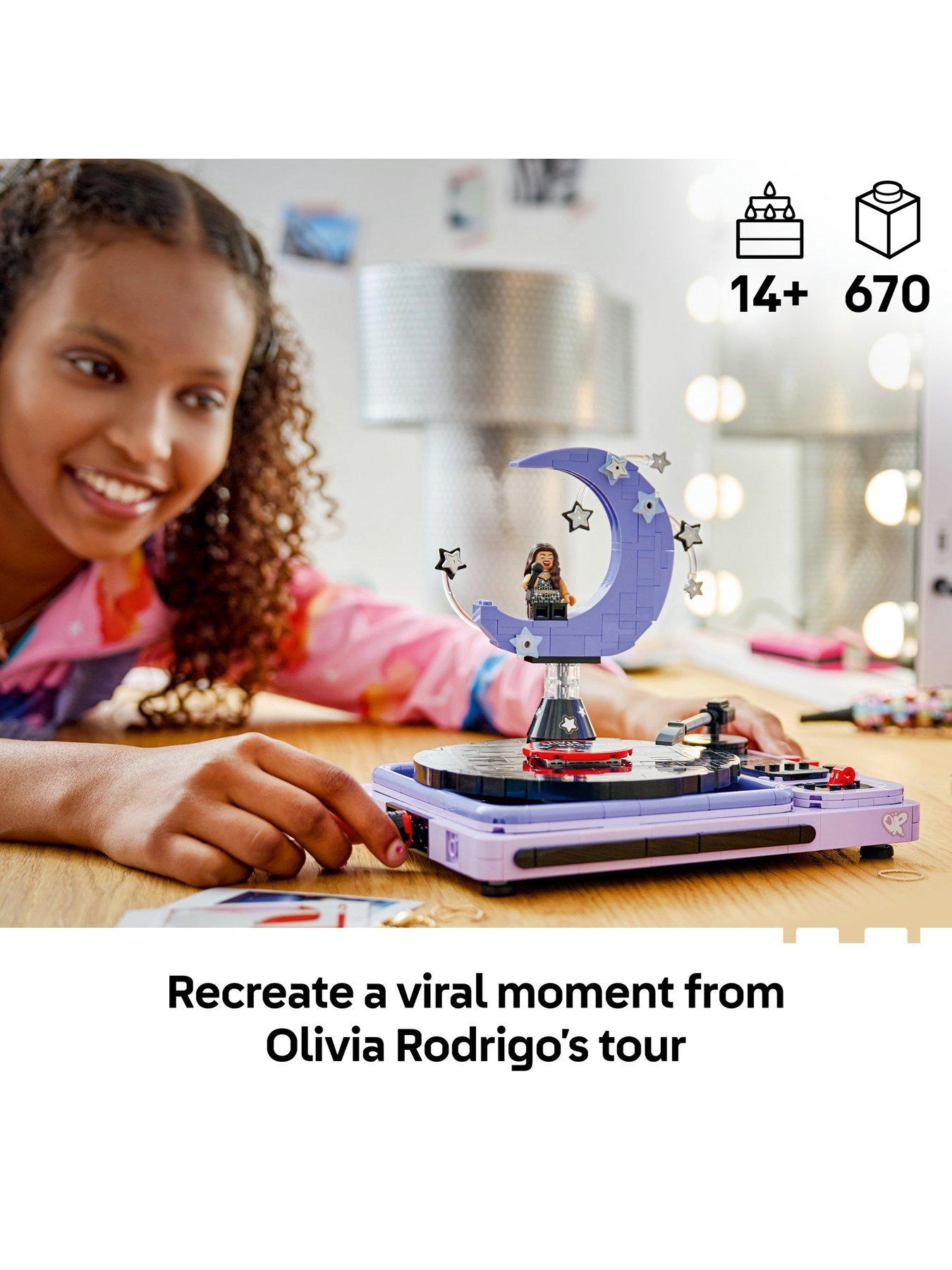 Image 2 of 8 of LEGO Editions Olivia Rodrigo's Concert Moon 43029