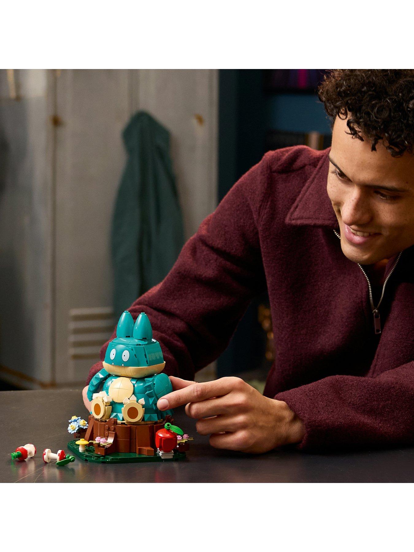 Image 6 of 8 of LEGO Munchlax Figure Decor Building Set 72150