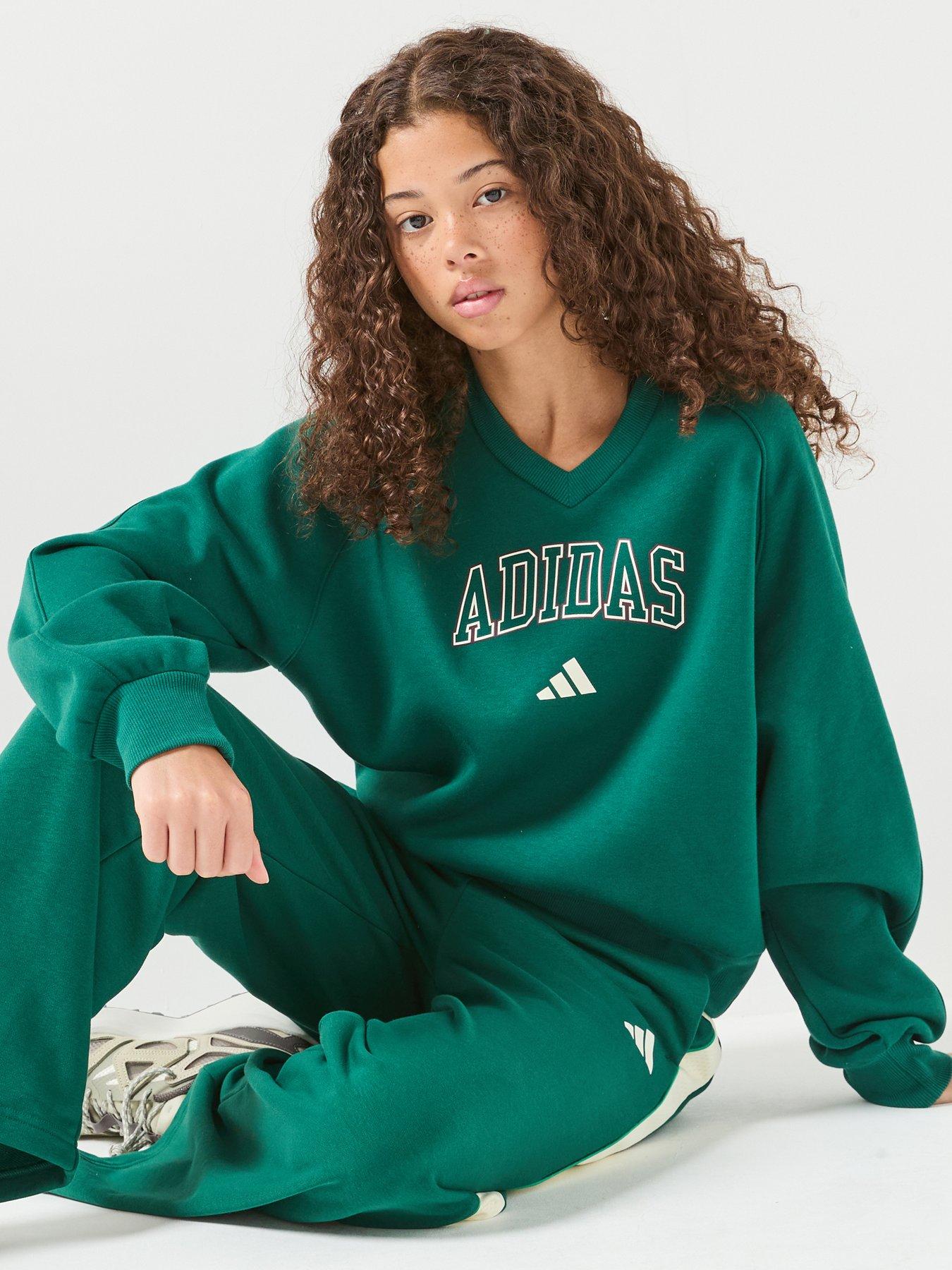 Image 1 of 6 of adidas Sportswear Junior Jogger V-neck - Green