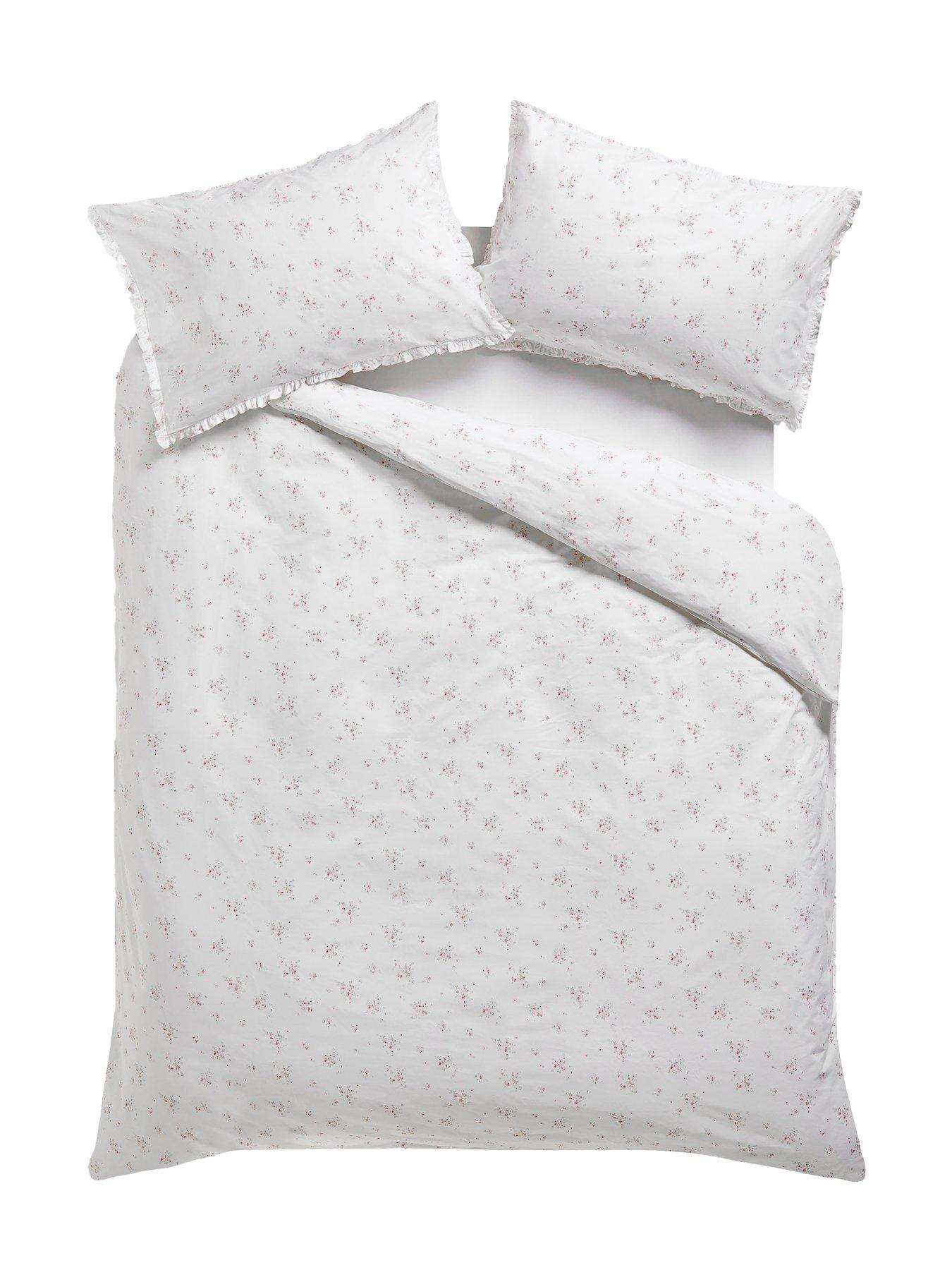 Image 5 of 7 of Shabby Chic Rosabelle Quilt Set White &amp; Pink