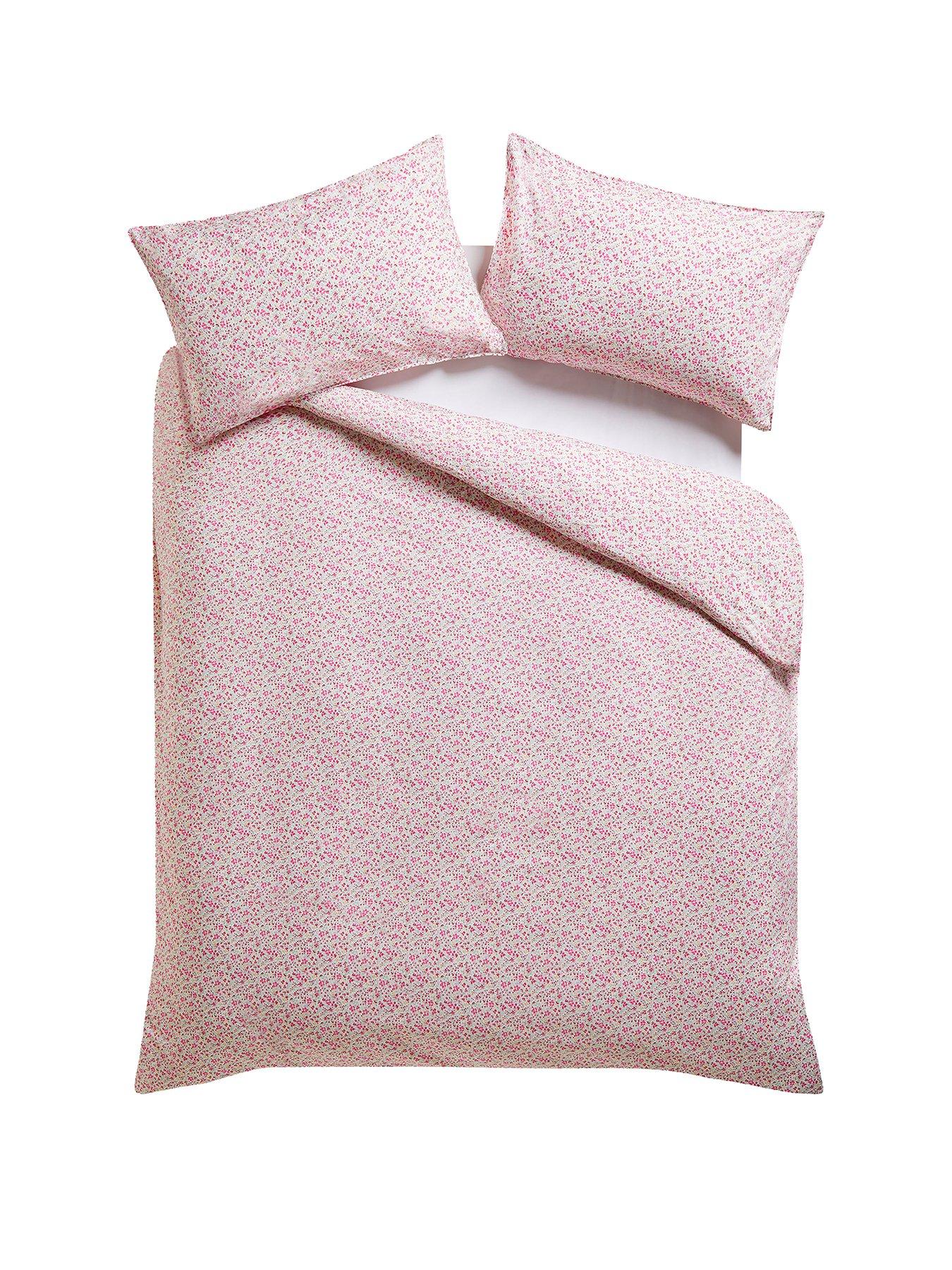 Image 2 of 5 of Shabby Chic Vintage Ditsy Quilt Set