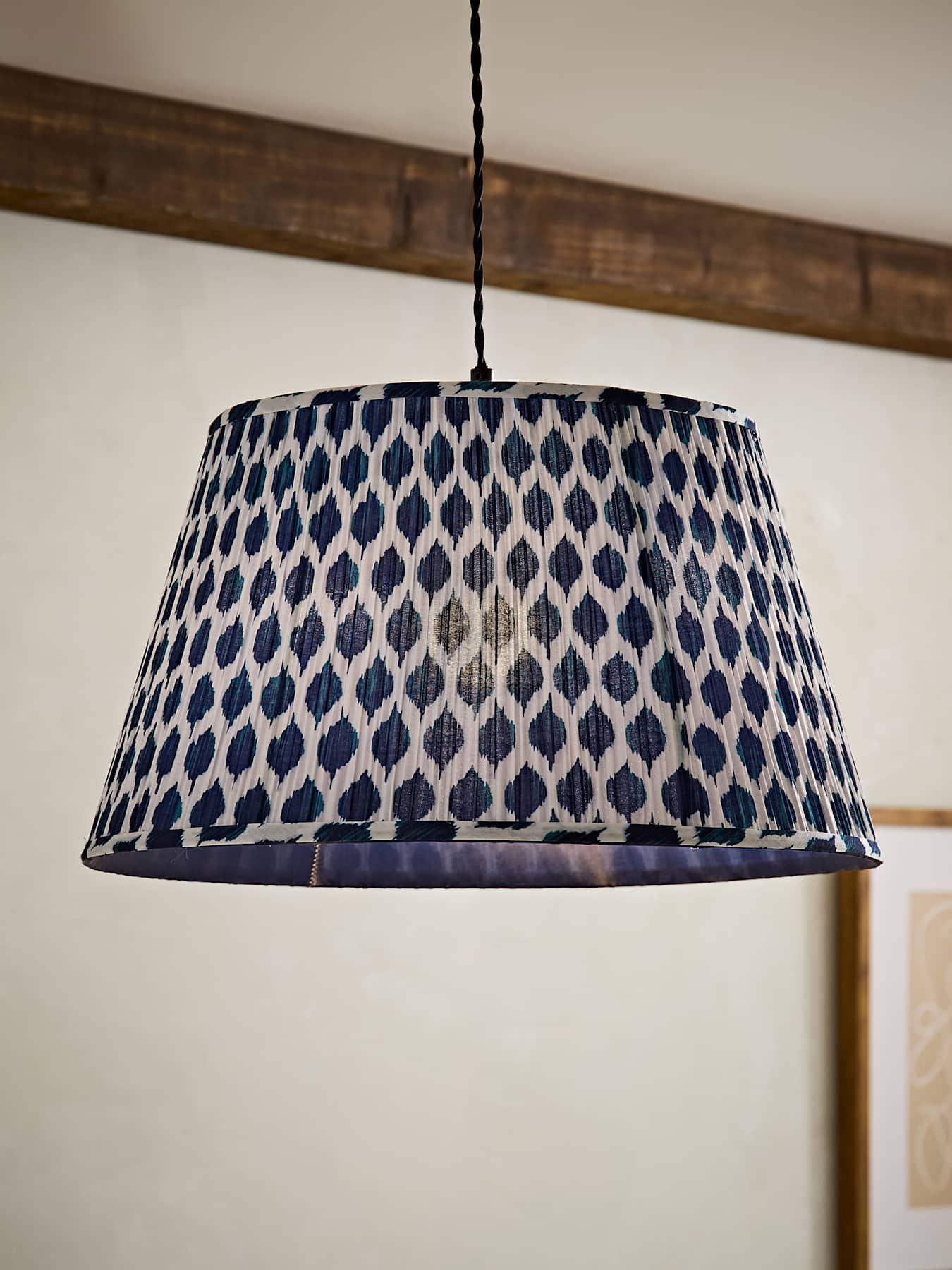 ValueLights Elijah Large Blue Ikat Pleated Tapered Lamp Shade (d) 45cm