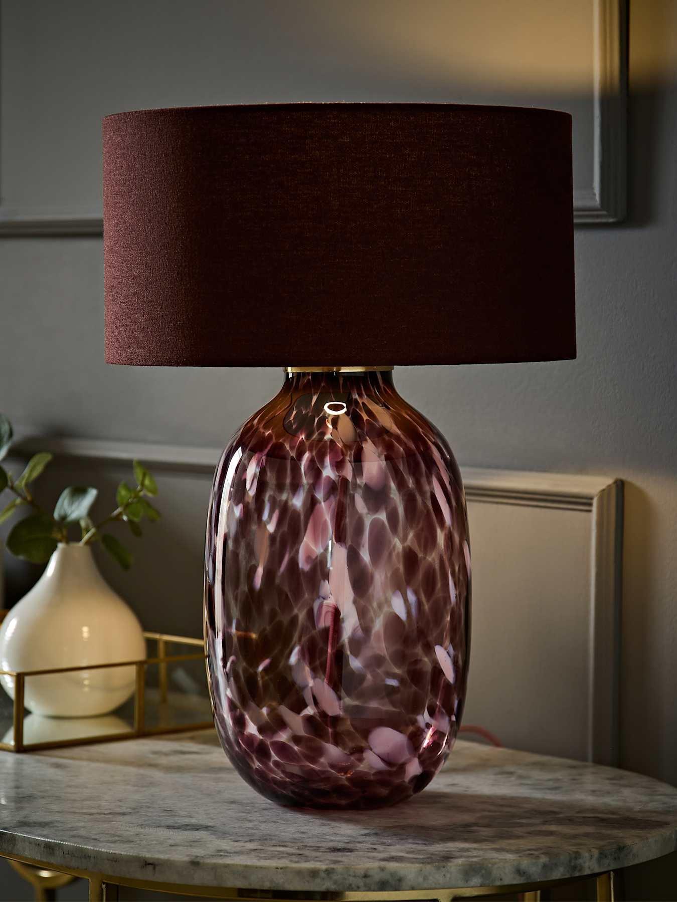 ValueLights Belinda Burgundy Confetti Glass Table Lamp With Drum Shade