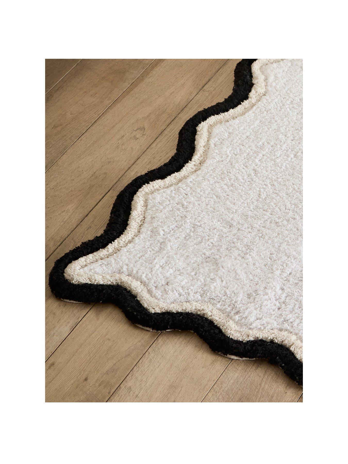 Image 2 of 3 of Fusion Scallop Bath Mat In Monochrome