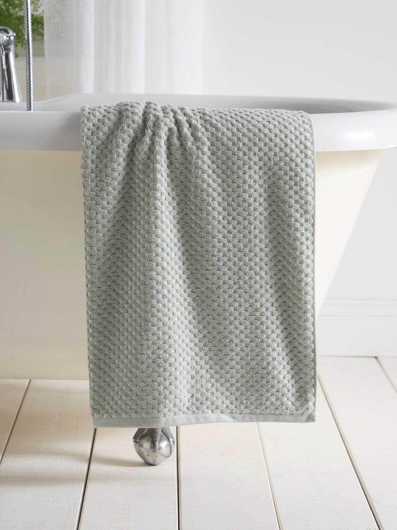 Dreams & Drapes Popcorn Check Towel Collection Green