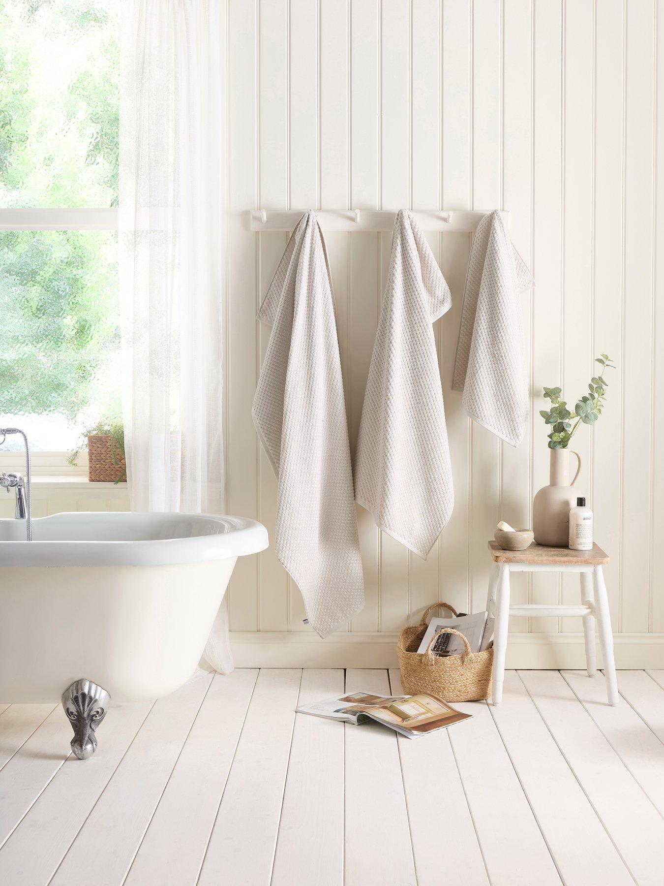 Image 3 of 4 of Dreams & Drapes Popcorn Check Towel Collection Natural