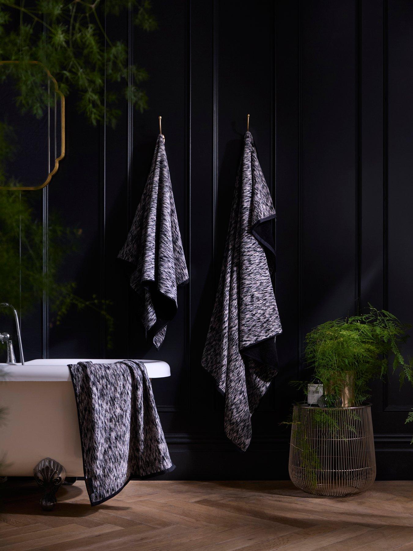Image 3 of 4 of Laurence Llewelyn-Bowen Orion Towel Collection Black