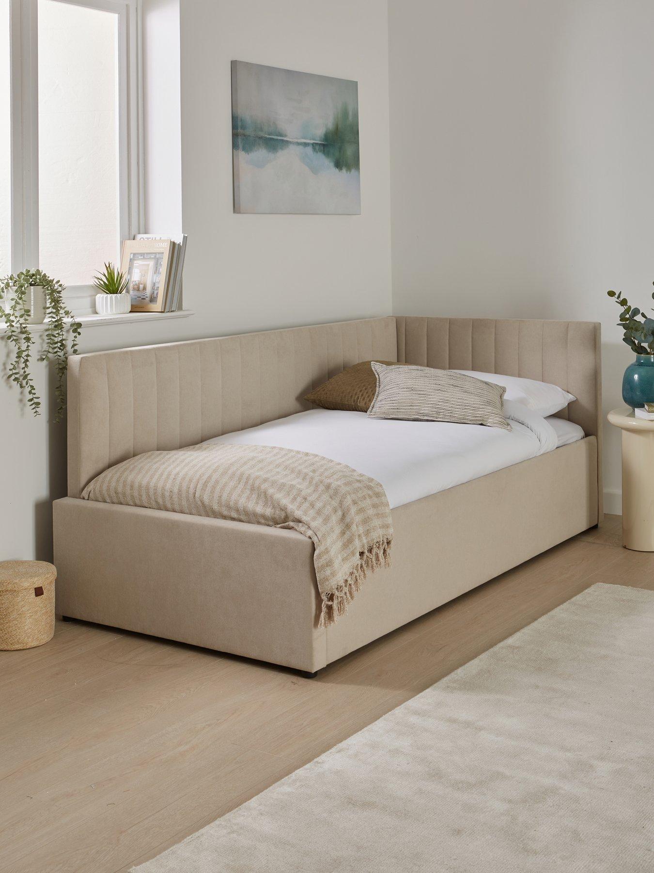 The Very Collection Cabo Connect Day Bed