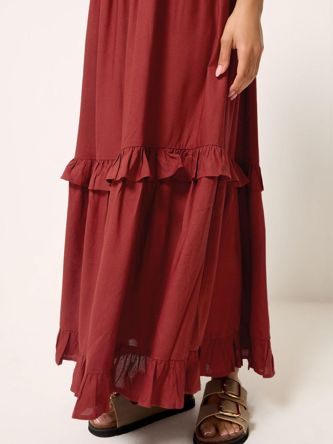 Image 4 of 5 of PixieGirl Petite Tie Neck Halter Maxi Dress - Red