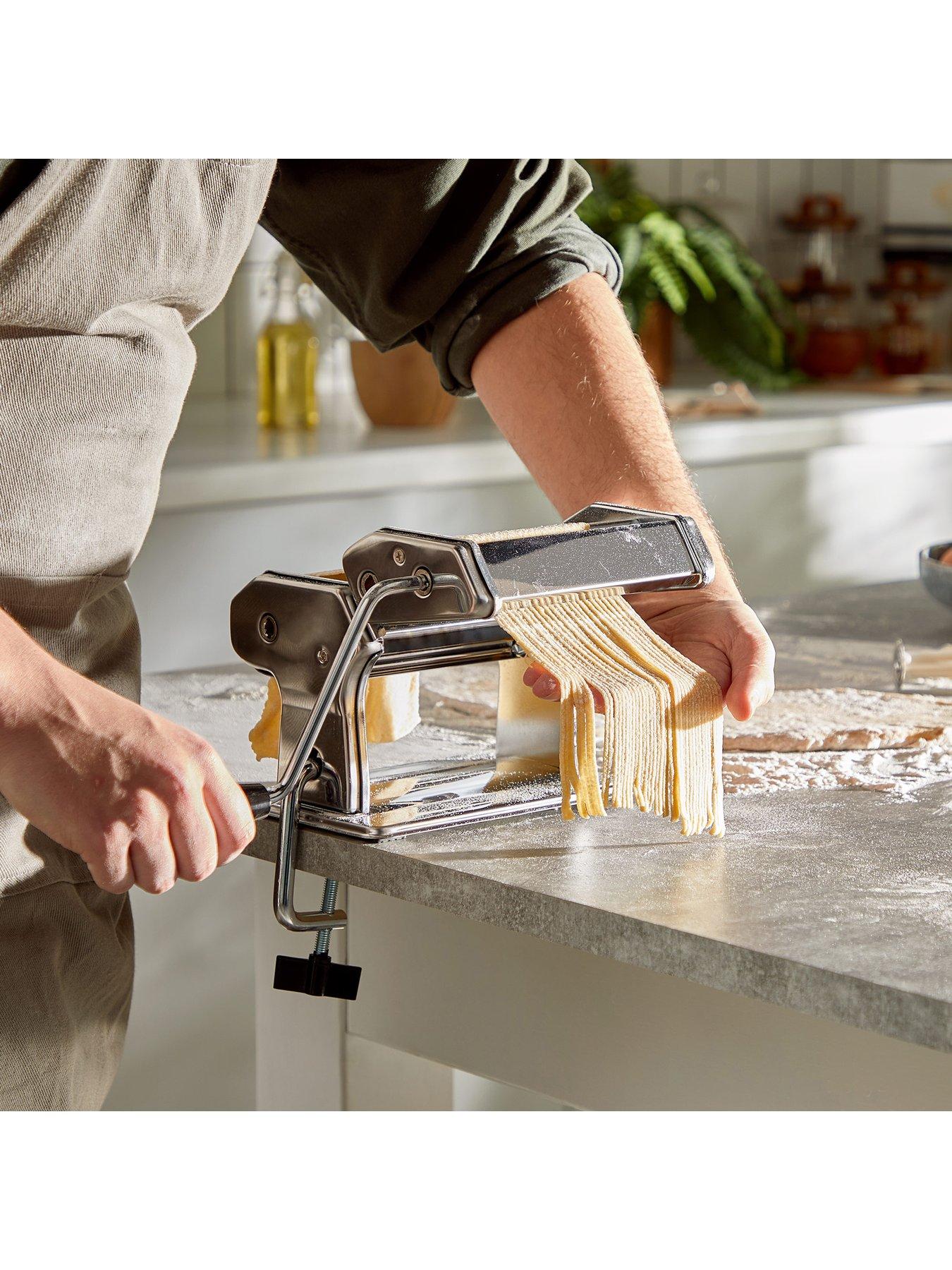 Image 5 of 7 of Vonshef Manual Pasta Maker Machine