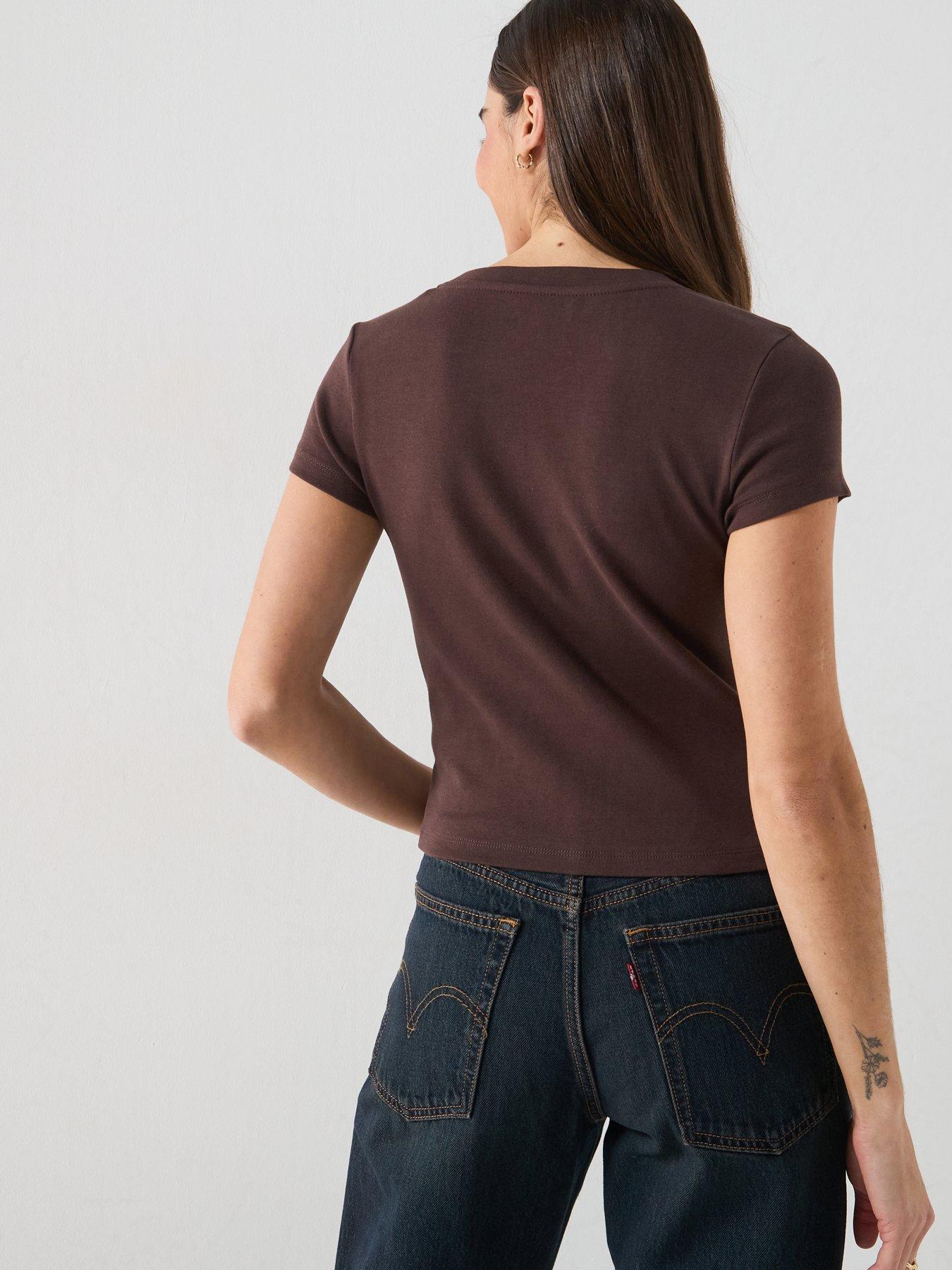 Image 2 of 6 of Levi's Embroidered Logo Essential Baby T-Shirt - Java - Brown