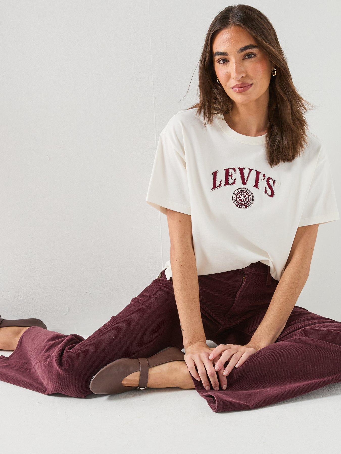 Image 3 of 6 of Levi's Satin Applique College Logo Vintage T-Shirt - White