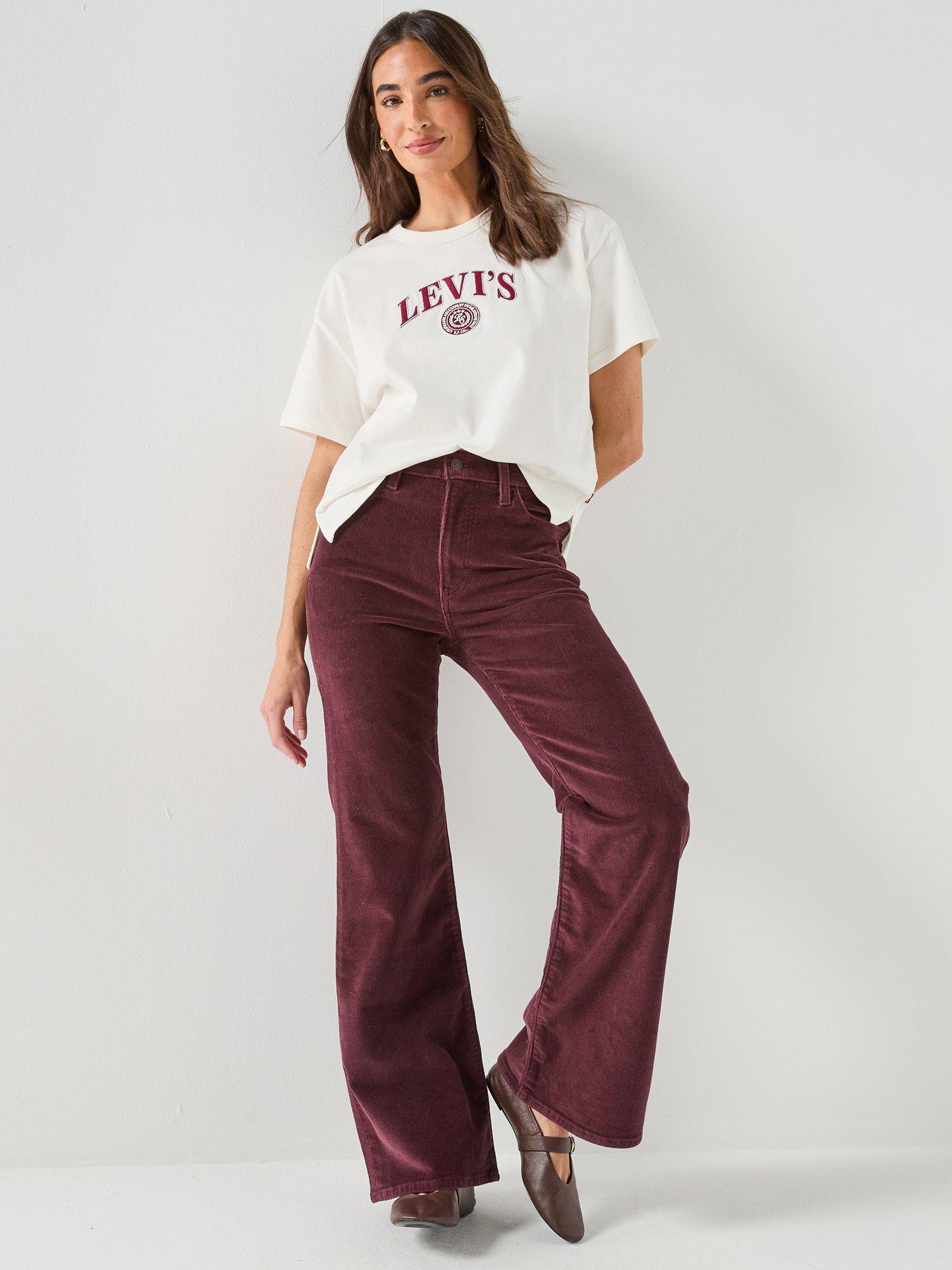 Image 5 of 6 of Levi's Satin Applique College Logo Vintage T-Shirt - White