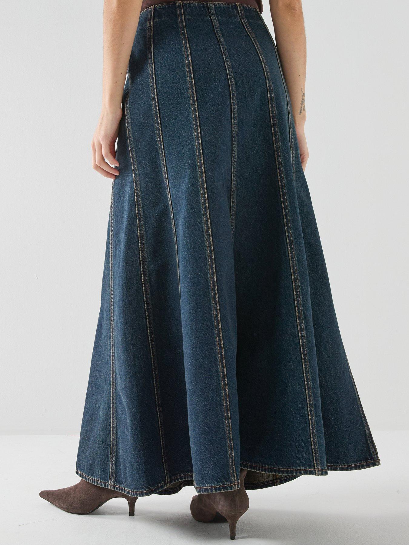 Image 2 of 6 of Levi's Seamed Flare Maxi Denim Skirt - High Vibration Clean - Dark Blue