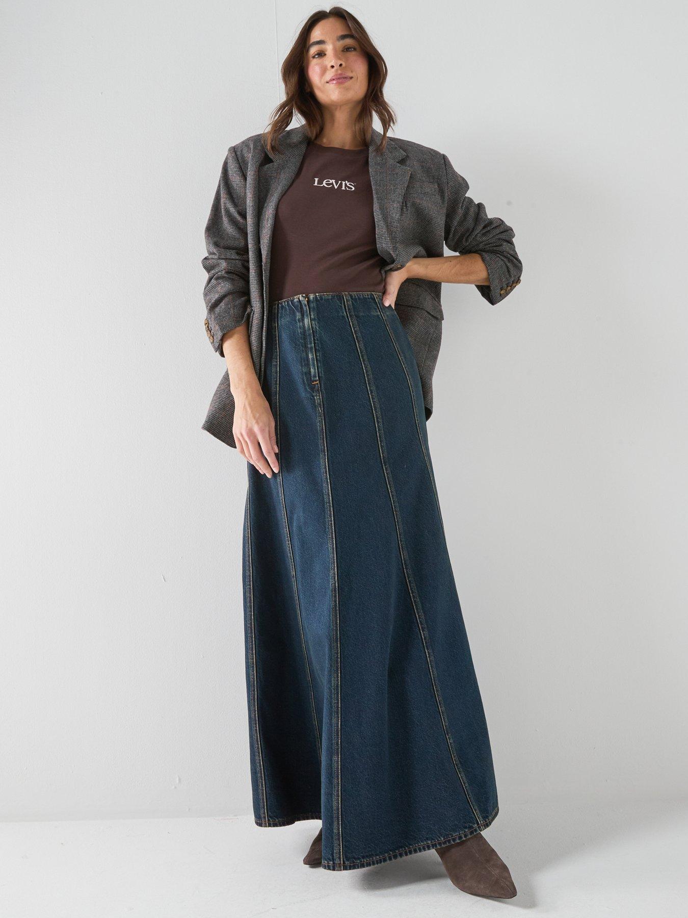 Image 3 of 6 of Levi's Seamed Flare Maxi Denim Skirt - High Vibration Clean - Dark Blue