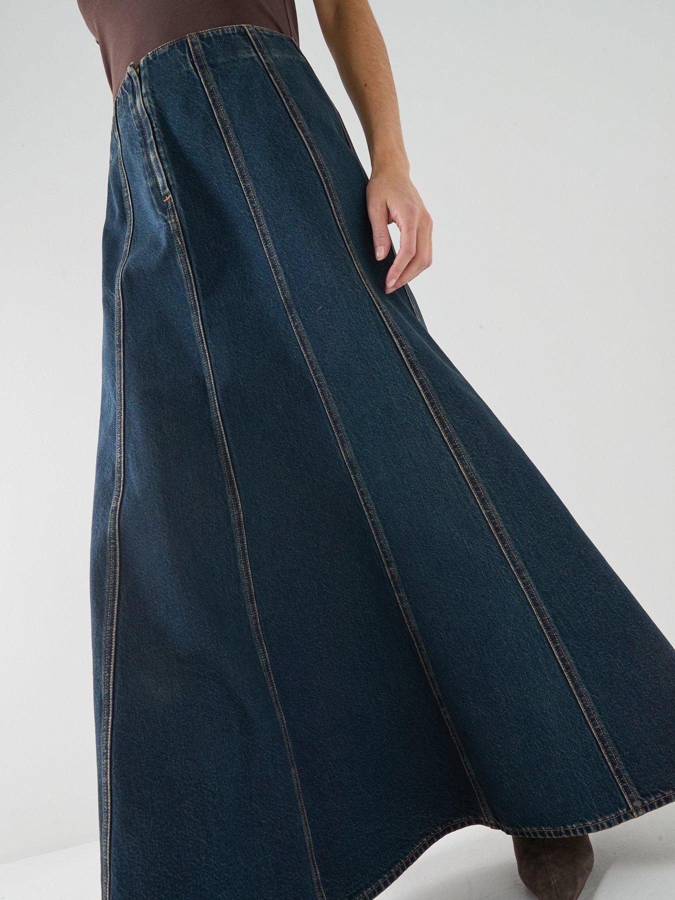 Image 6 of 6 of Levi's Seamed Flare Maxi Denim Skirt - High Vibration Clean - Dark Blue