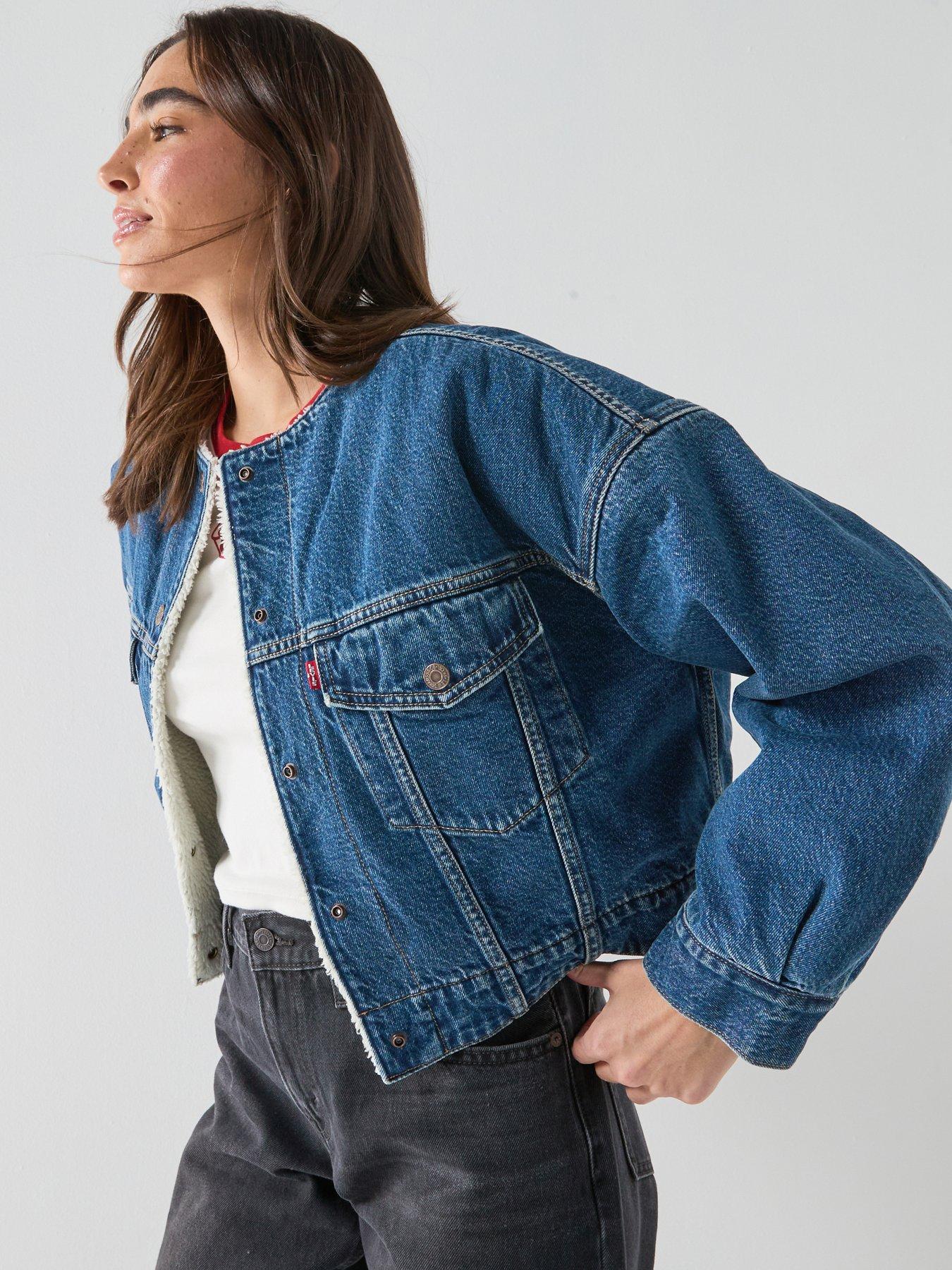 Image 3 of 6 of Levi's Collarless Crop Sherpa Trucker Denim Jacket - Blue