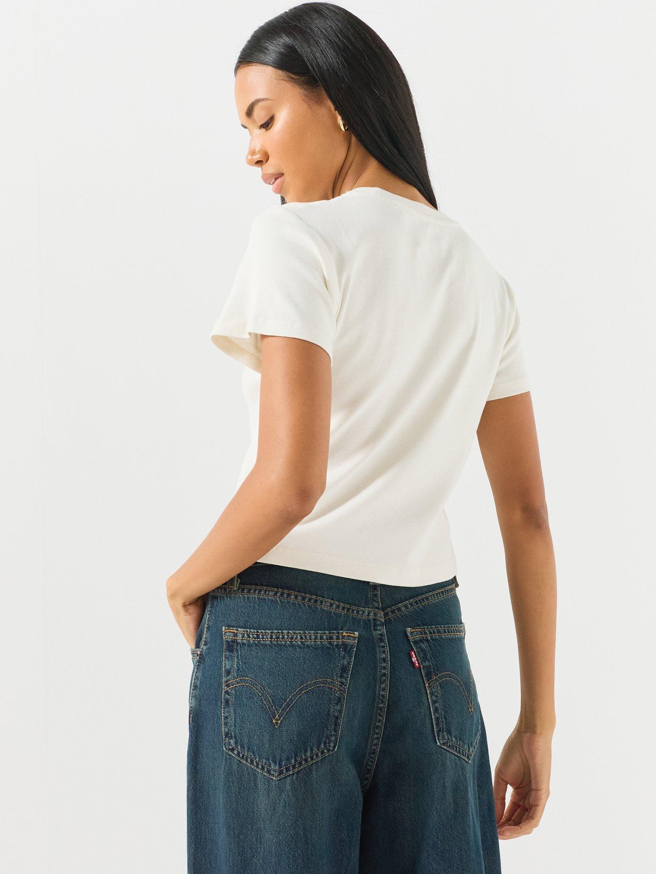 Image 2 of 6 of Levi's Essential Sporty T-Shirt White