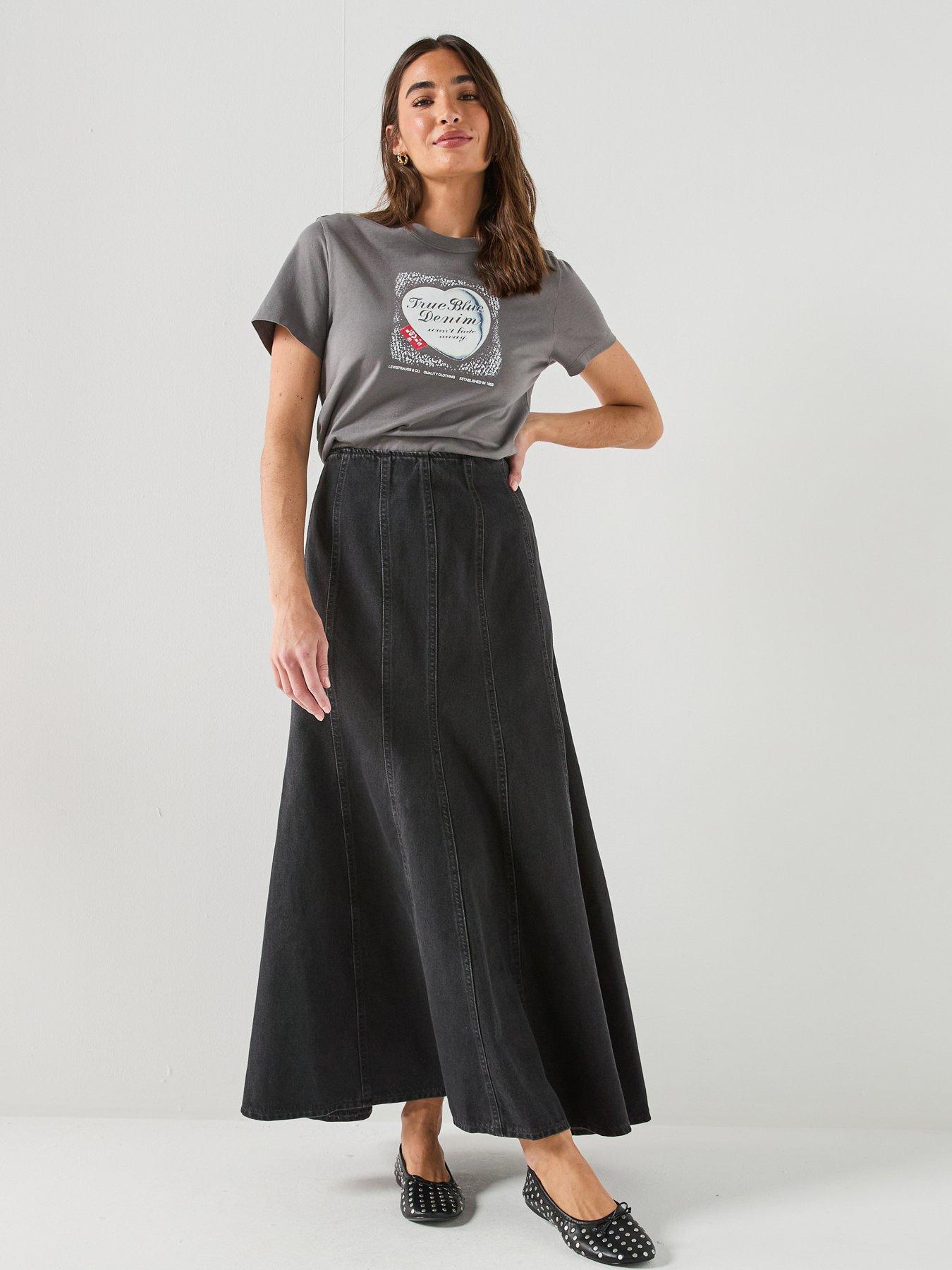 Image 1 of 4 of Levi's Seamed Flare Skirt - Black