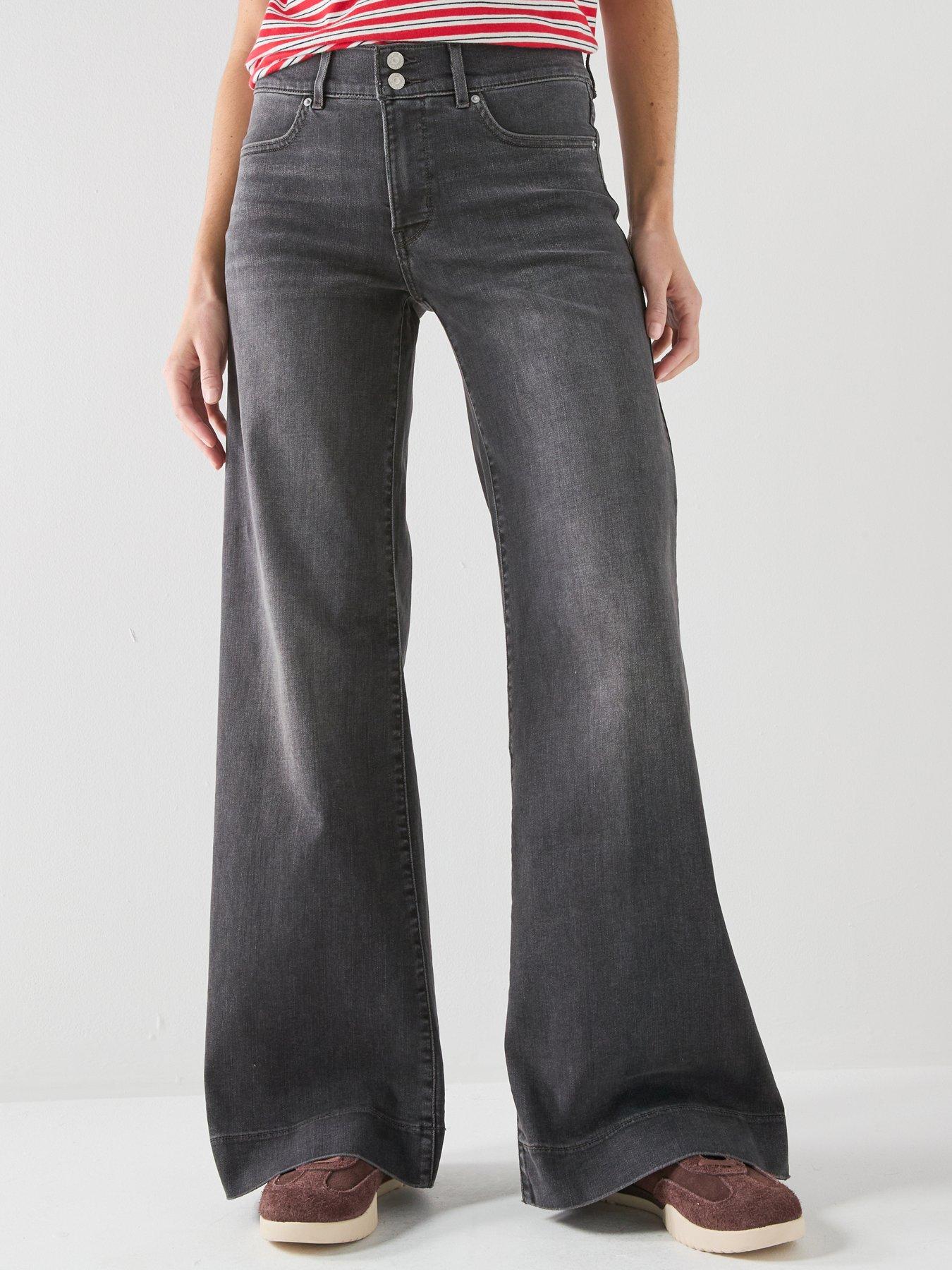 Image 2 of 6 of Levi's 318 Tailored Wide Leg