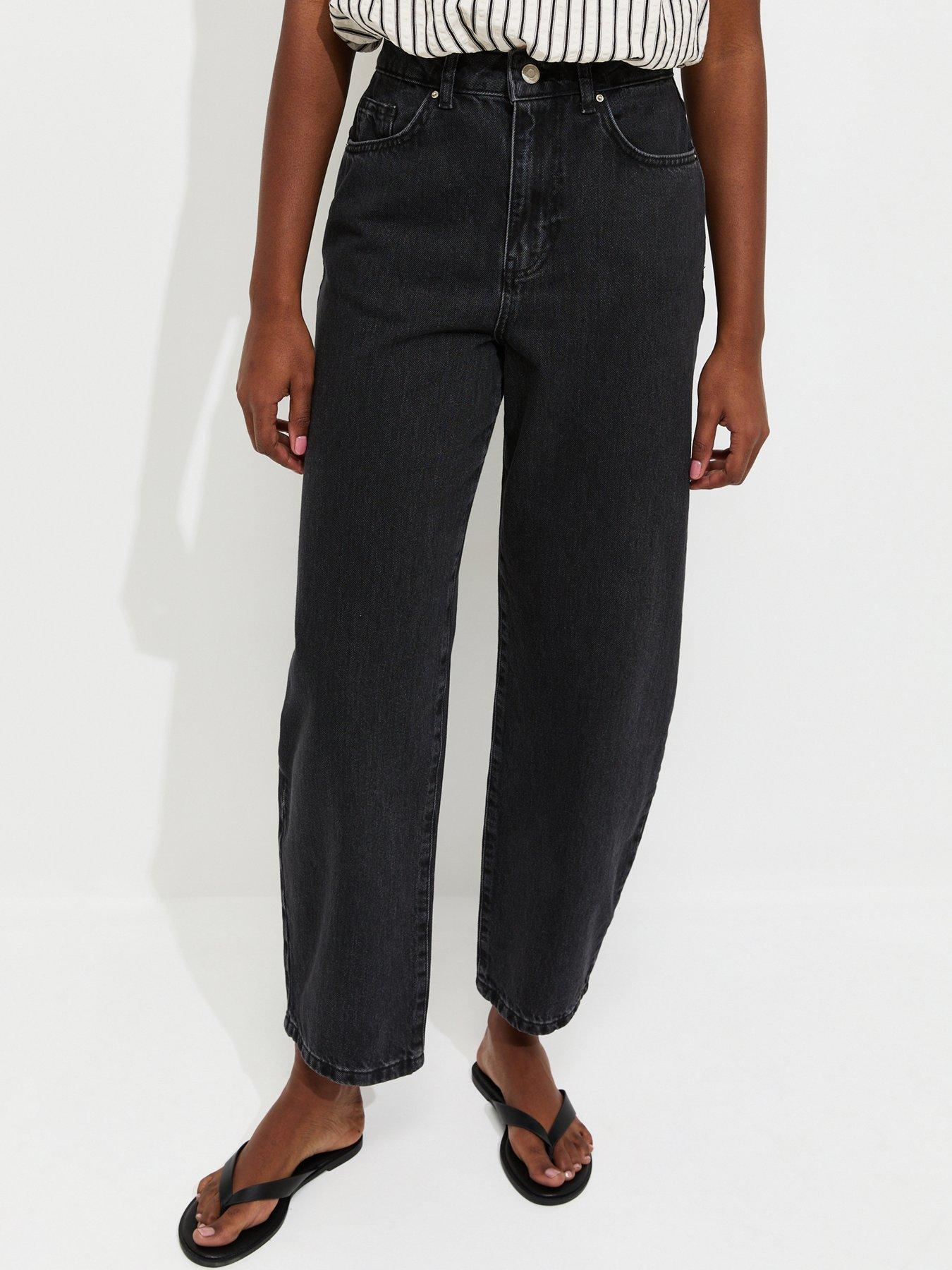 Image 1 of 7 of New Look Barrel Leg Jeans - Black