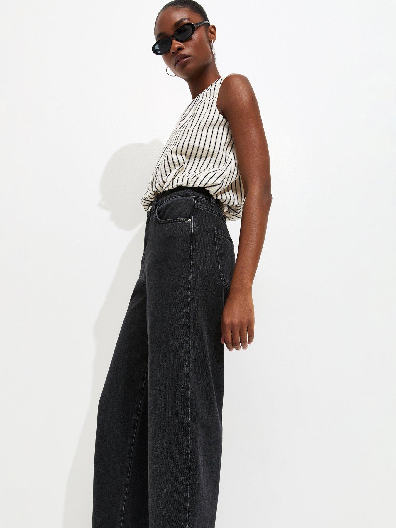 Image 4 of 7 of New Look Barrel Leg Jeans - Black