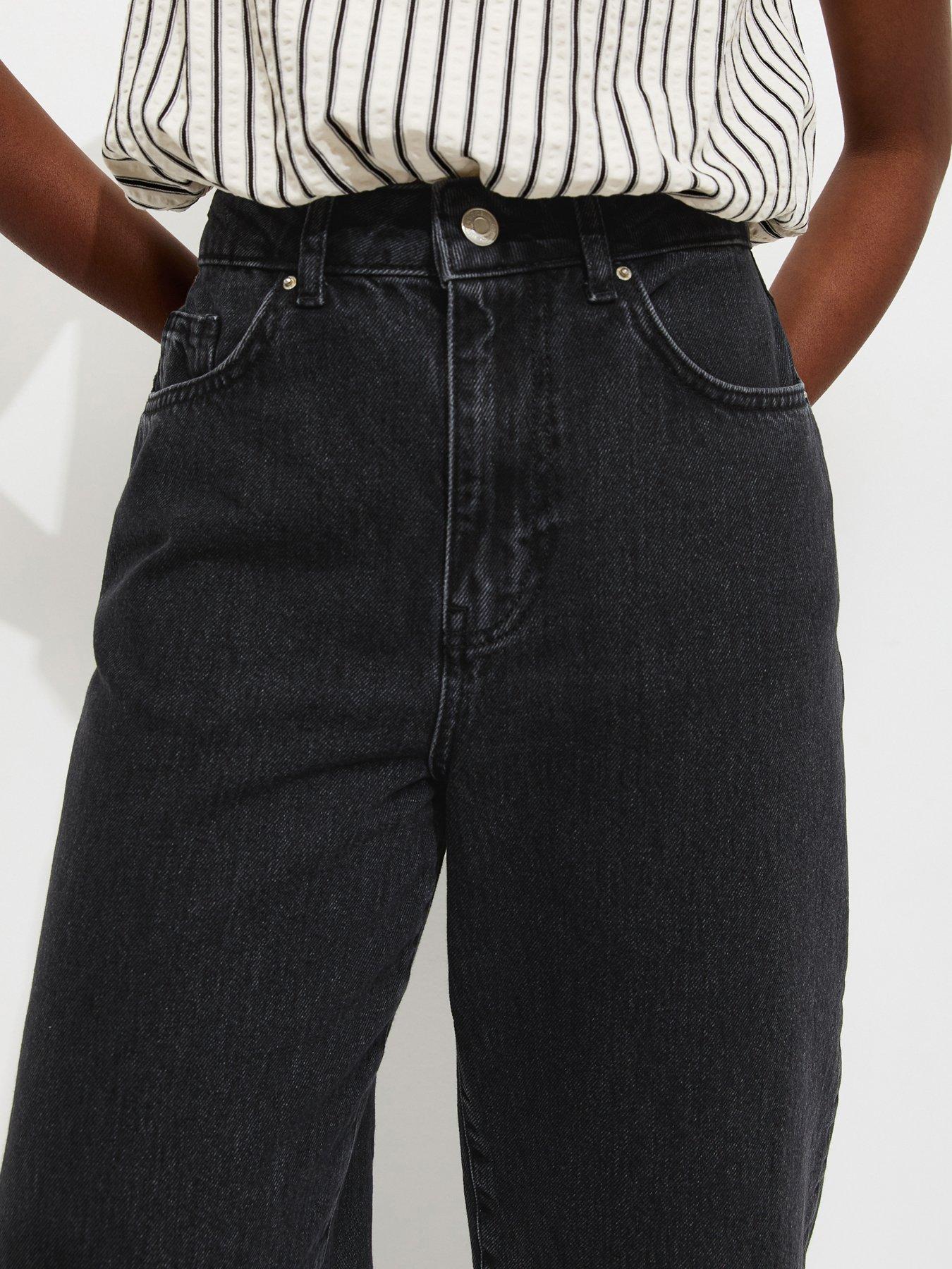 Image 6 of 7 of New Look Barrel Leg Jeans - Black