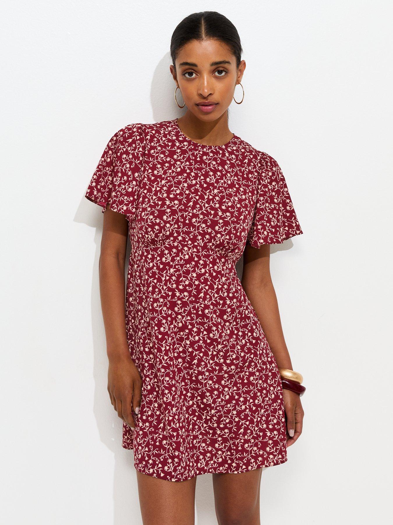 New Look Floral Print Crepe Flutter Sleeve Mini Dress - Pink