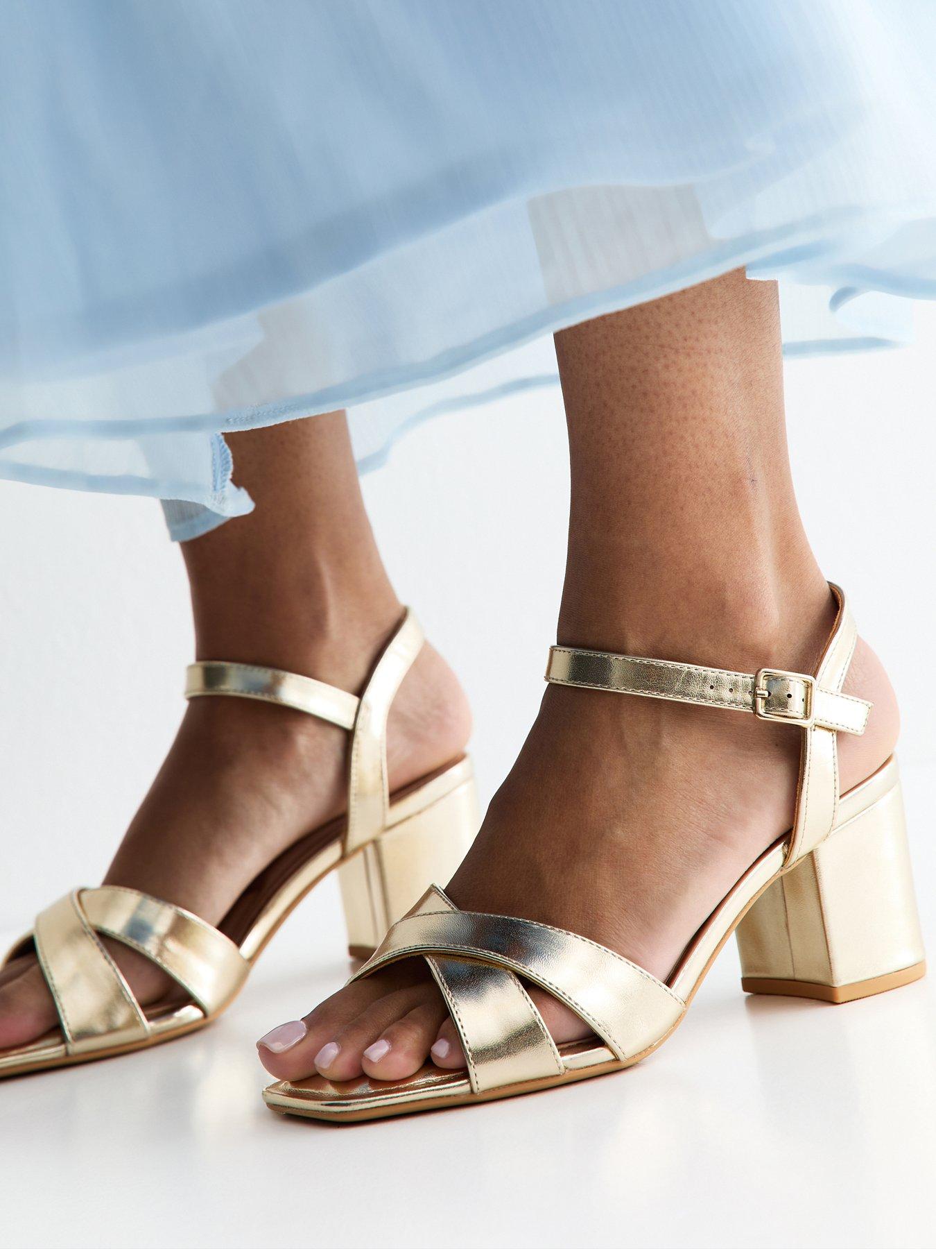 New Look Wide Fit Cross Strap Block Heel Sandals - Gold