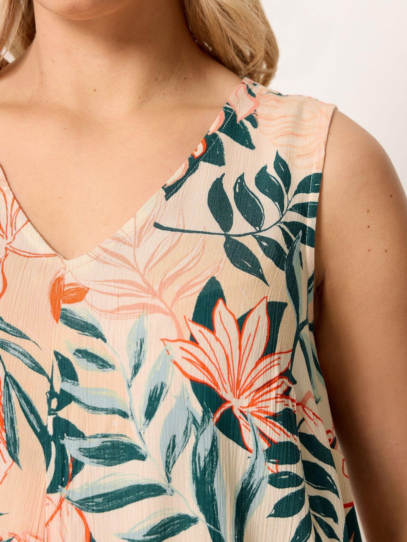 Image 4 of 4 of Yours Curve Printed Pleat Front Vest - Cream