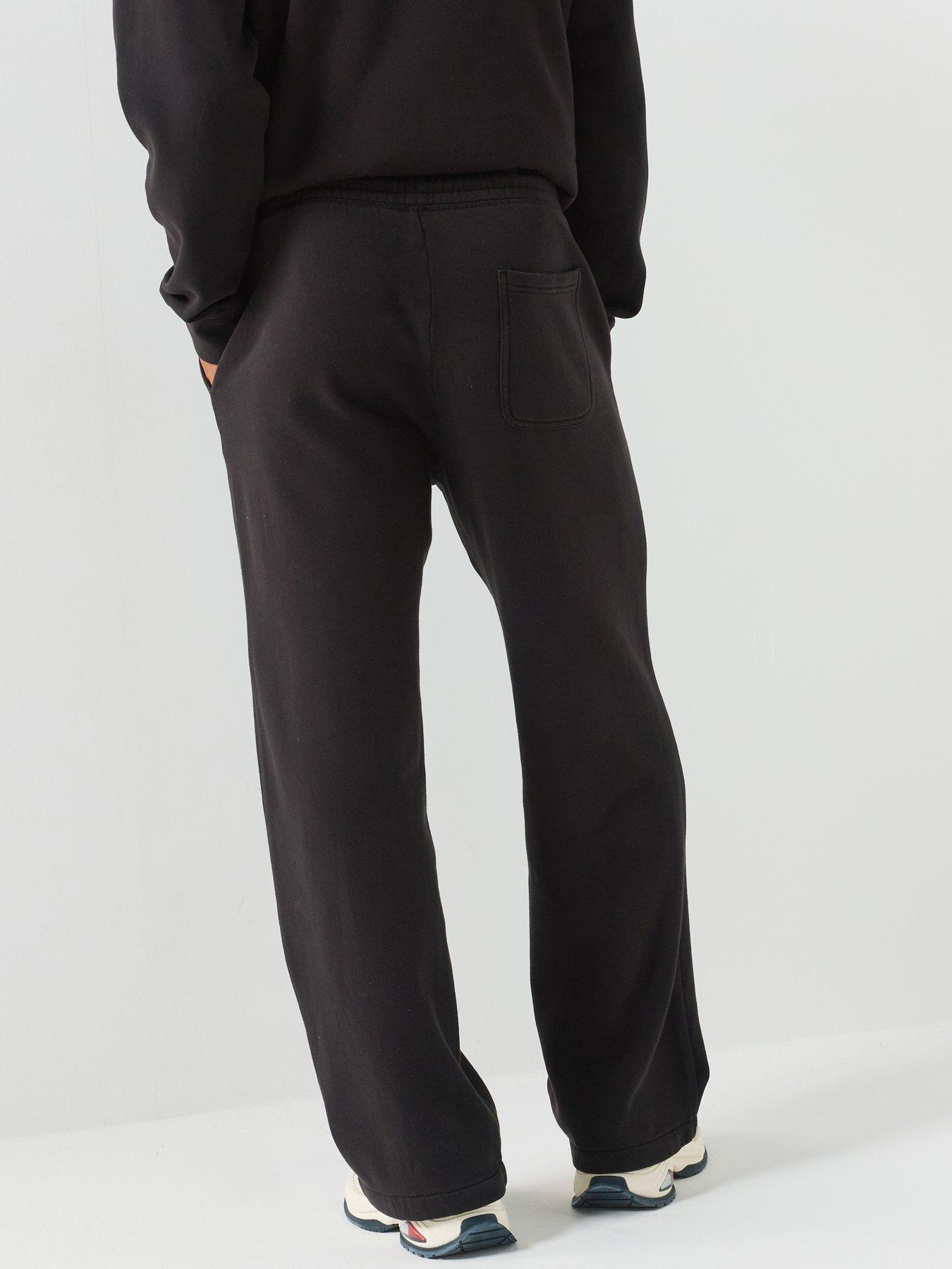 Image 2 of 6 of Tommy Jeans Regular Badge Joggers - Black