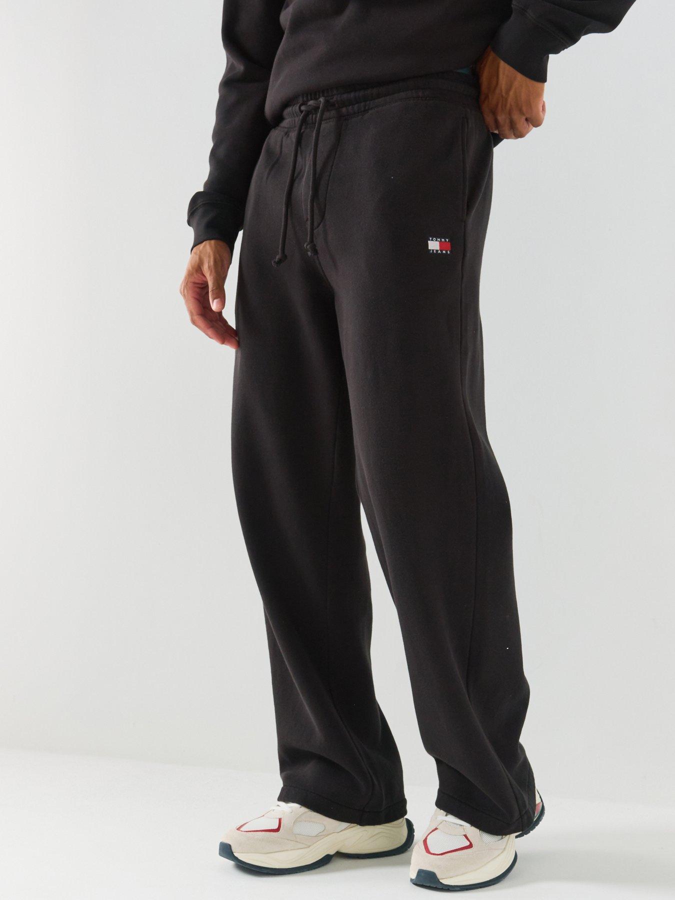 Image 3 of 6 of Tommy Jeans Regular Badge Joggers - Black