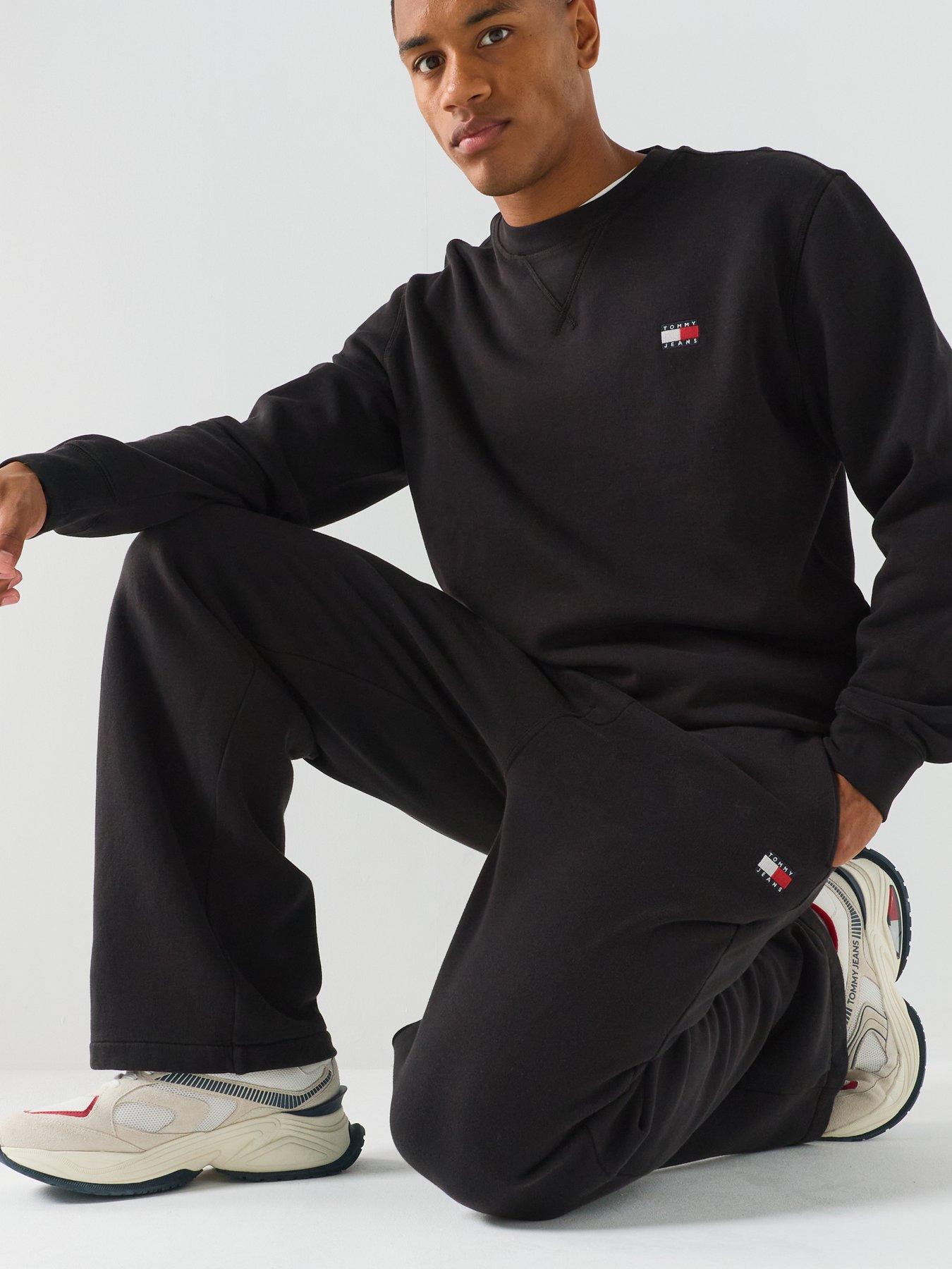 Image 5 of 6 of Tommy Jeans Regular Badge Joggers - Black