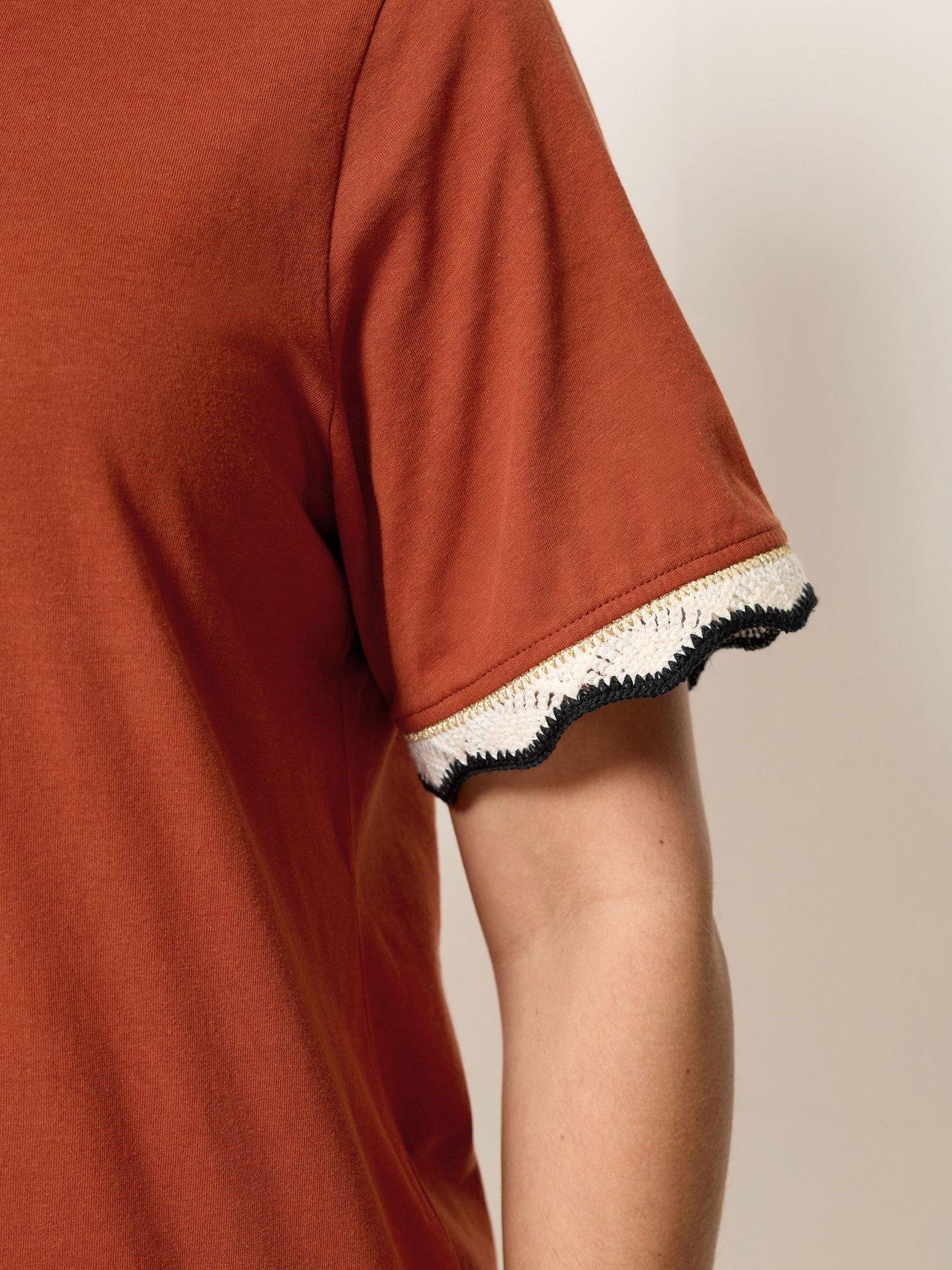 Image 4 of 4 of Yours Curve Lurex Trim T-Shirt - Orange
