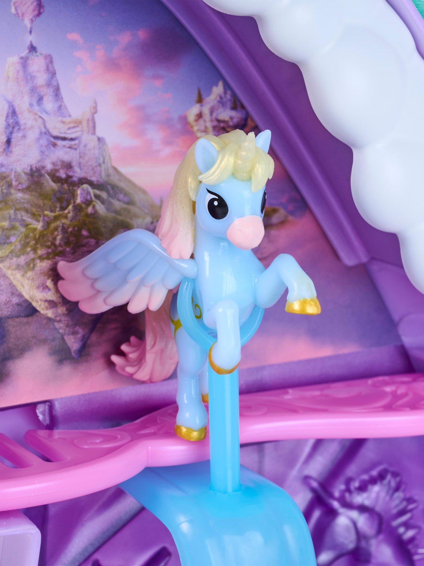 Image 5 of 7 of Unicorn Academy Wildstar Styling Head Playset