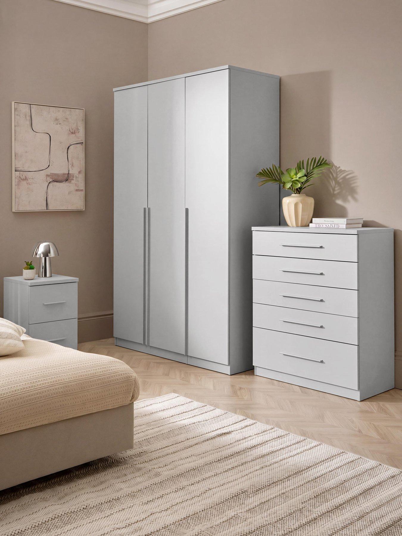 Image 1 of 7 of The Very Collection Murcia Pack 1 (2 Drw, 5 Drw, 3 Dr Robe)