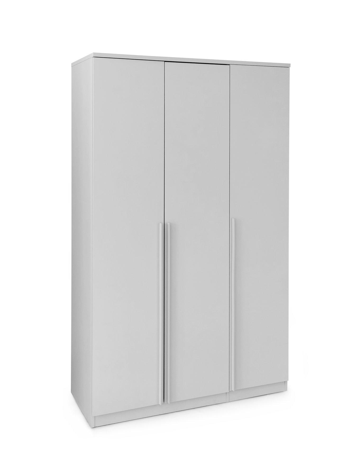 Image 3 of 7 of The Very Collection Murcia Pack 1 (2 Drw, 5 Drw, 3 Dr Robe)
