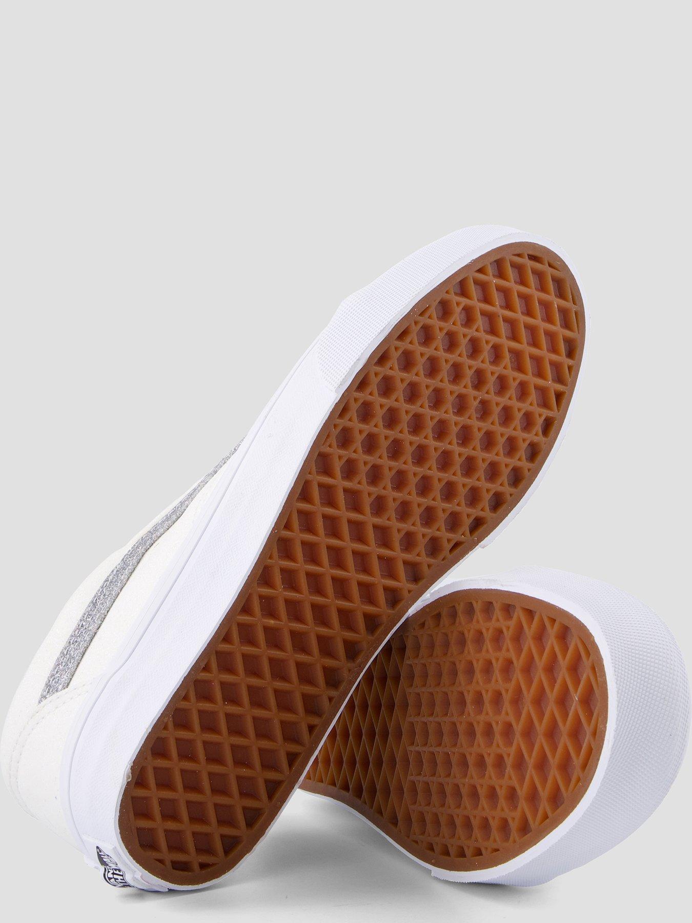 Image 4 of 7 of Vans Junior Old Skool Trainer - White