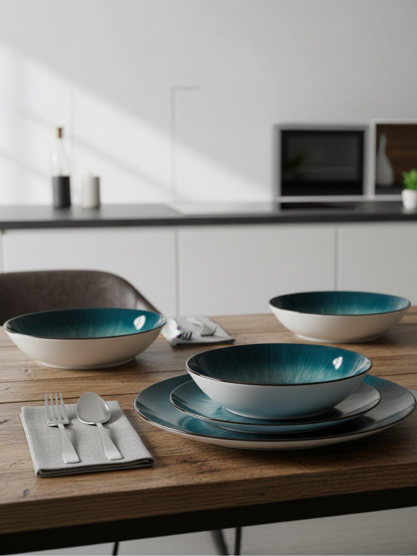 WATERSIDE 12pc Emerald Star