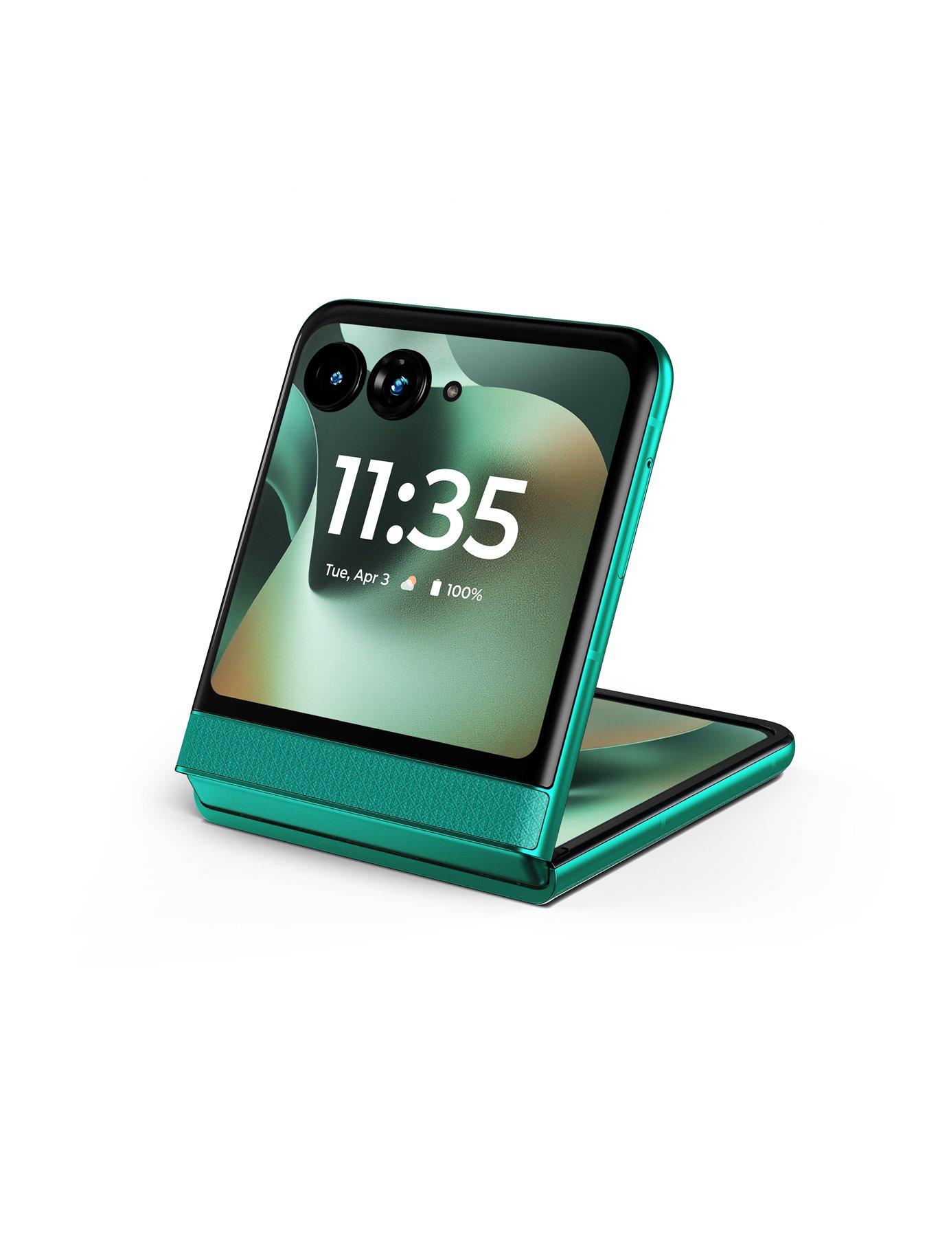 Image 5 of 7 of Motorola Moto Razr 70 - 256GB